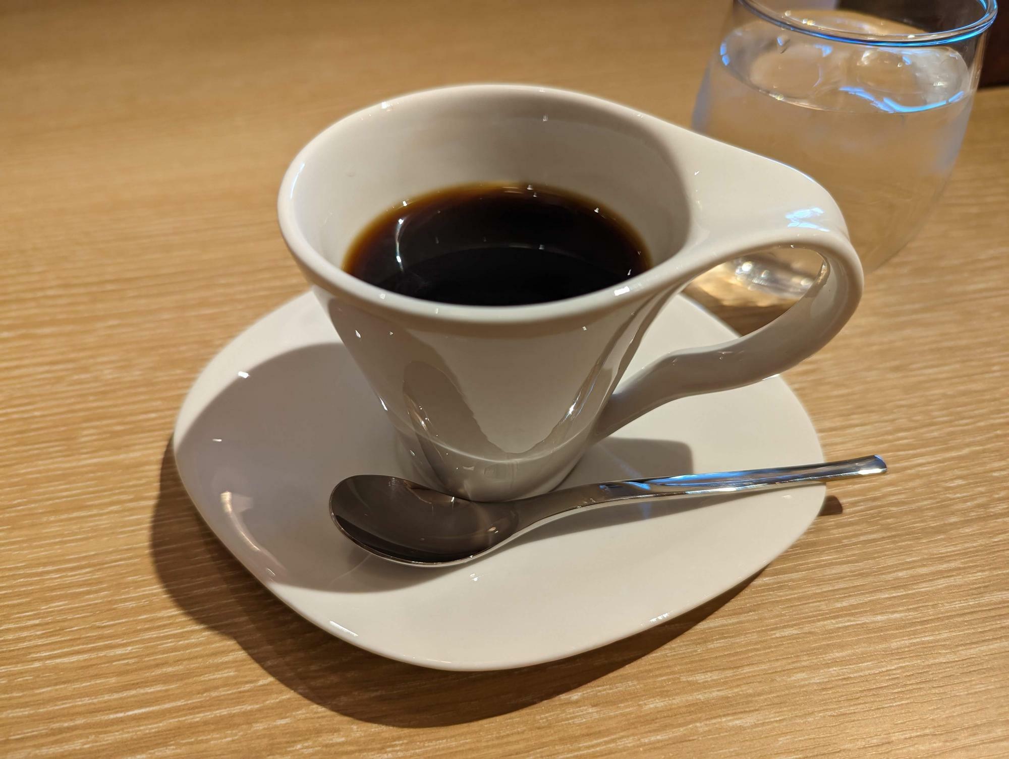 カフェインレスコーヒー・ホット(税込572円)