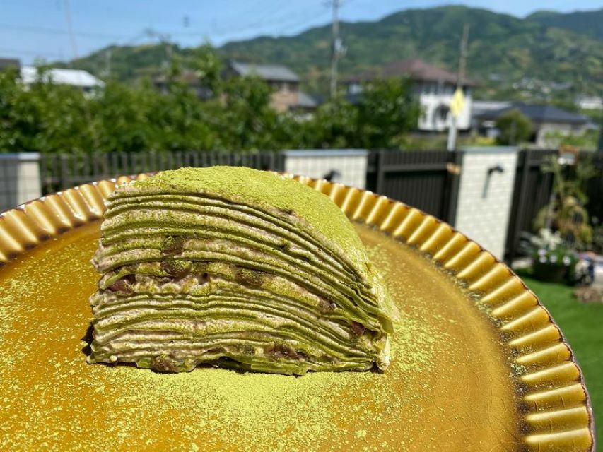 「自家製あんこの抹茶ミルクレープ」　画像提供：soba＆cafe OCHO(おちょ)様