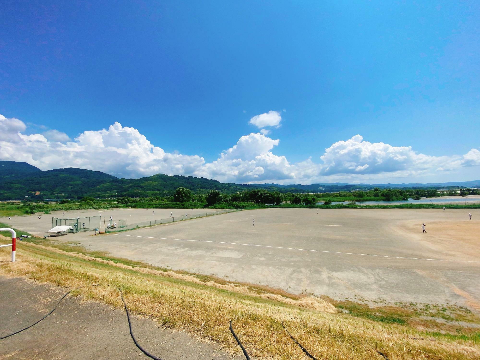 「紀の川市民まつり」駐車場