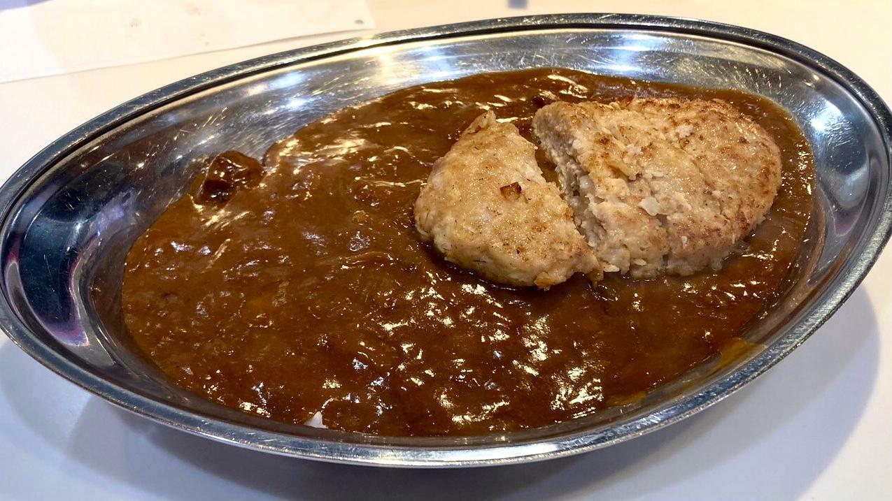 カレーショップインデアン　2024年7月にリニューアルされた「ハンバーグ」あとのせ