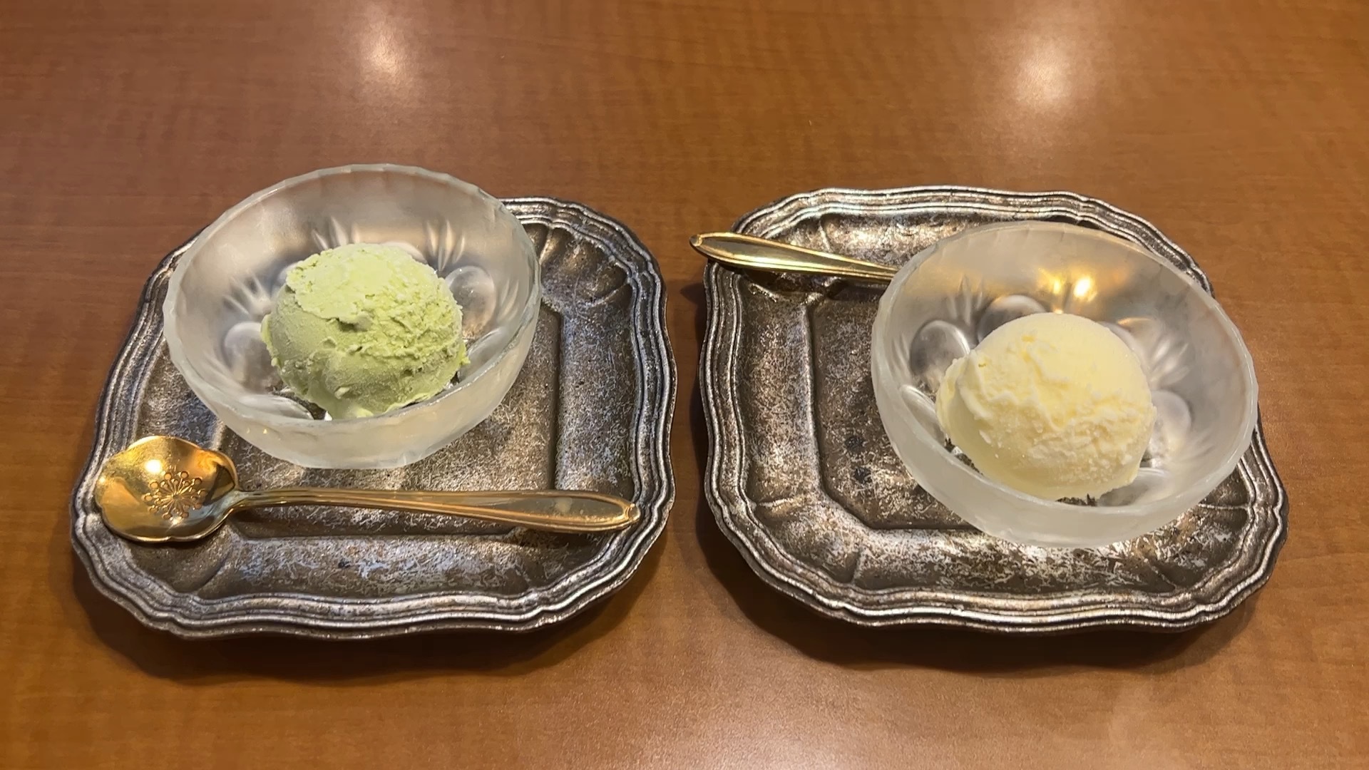 アイスクリーム（抹茶・バニラ）