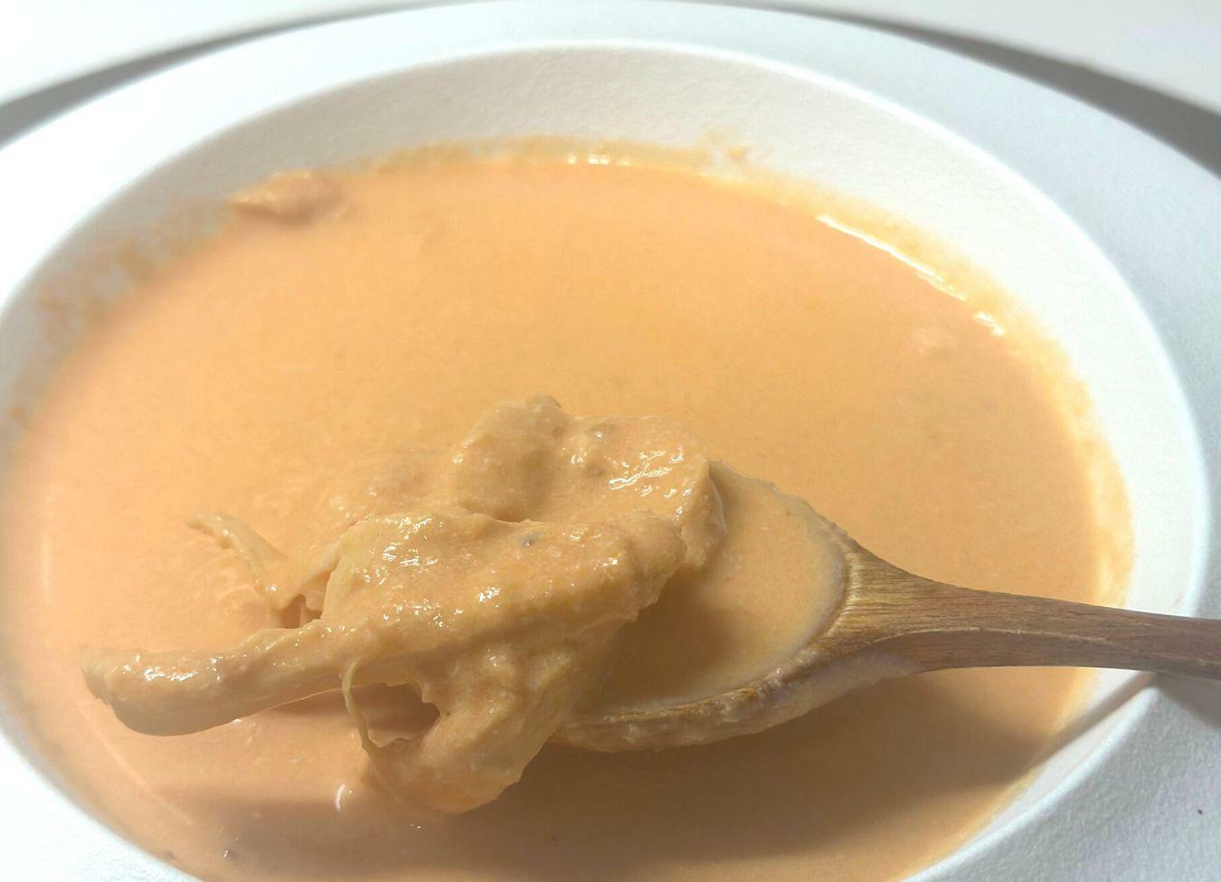 ロティサリーチキンを丸ごと使ったスープ