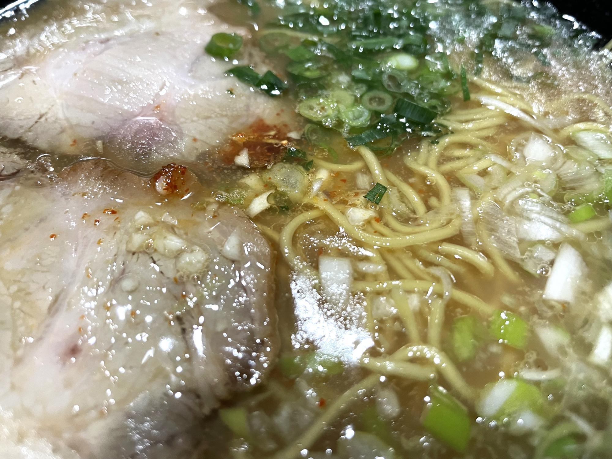 至高苑ラーメン（８５０円）