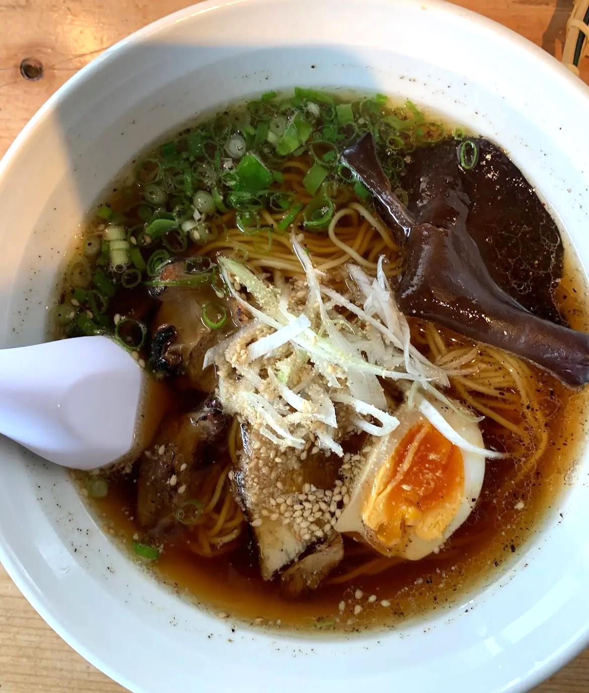 おにぎりランチ（９００円）醤油ラーメン