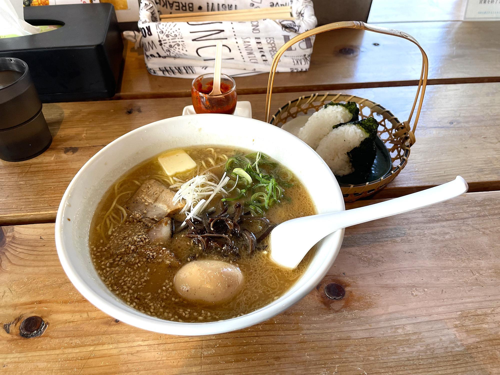 おにぎりランチ（濃厚味玉味噌バターラーメン）