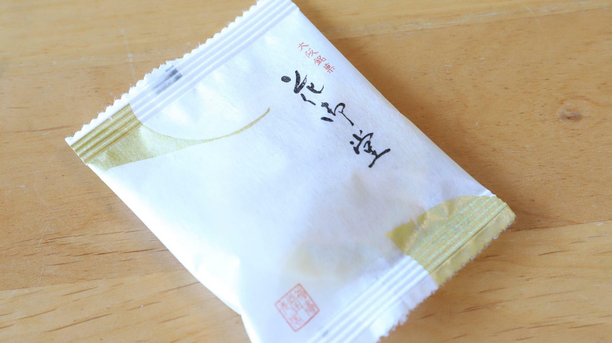 銀杏が描かれた福寿堂秀信、花御堂の菓子袋