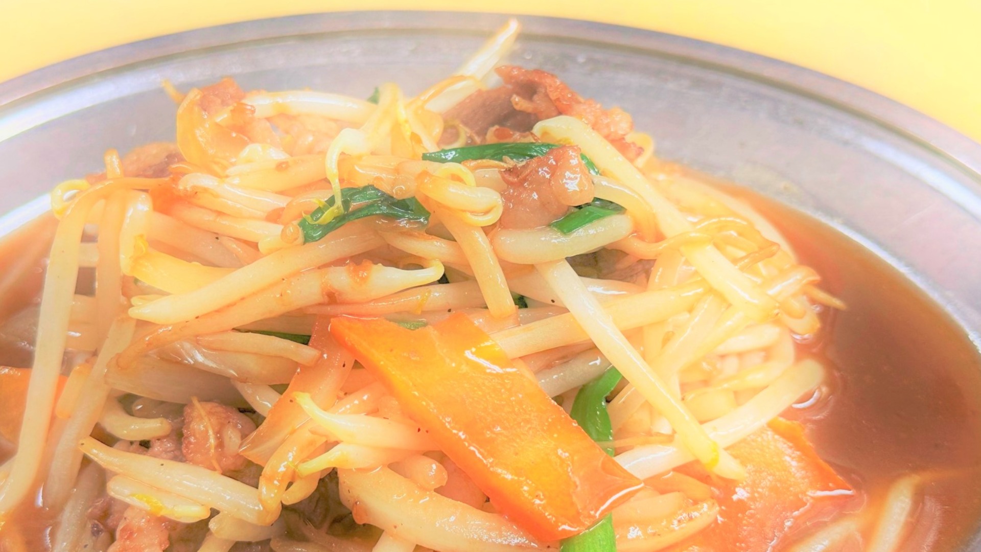 東京都台東区／50年超の歴史！店上に神社！壁全面に驚安メニュー！朝営業！鶯谷を象徴する名酒場・信濃路