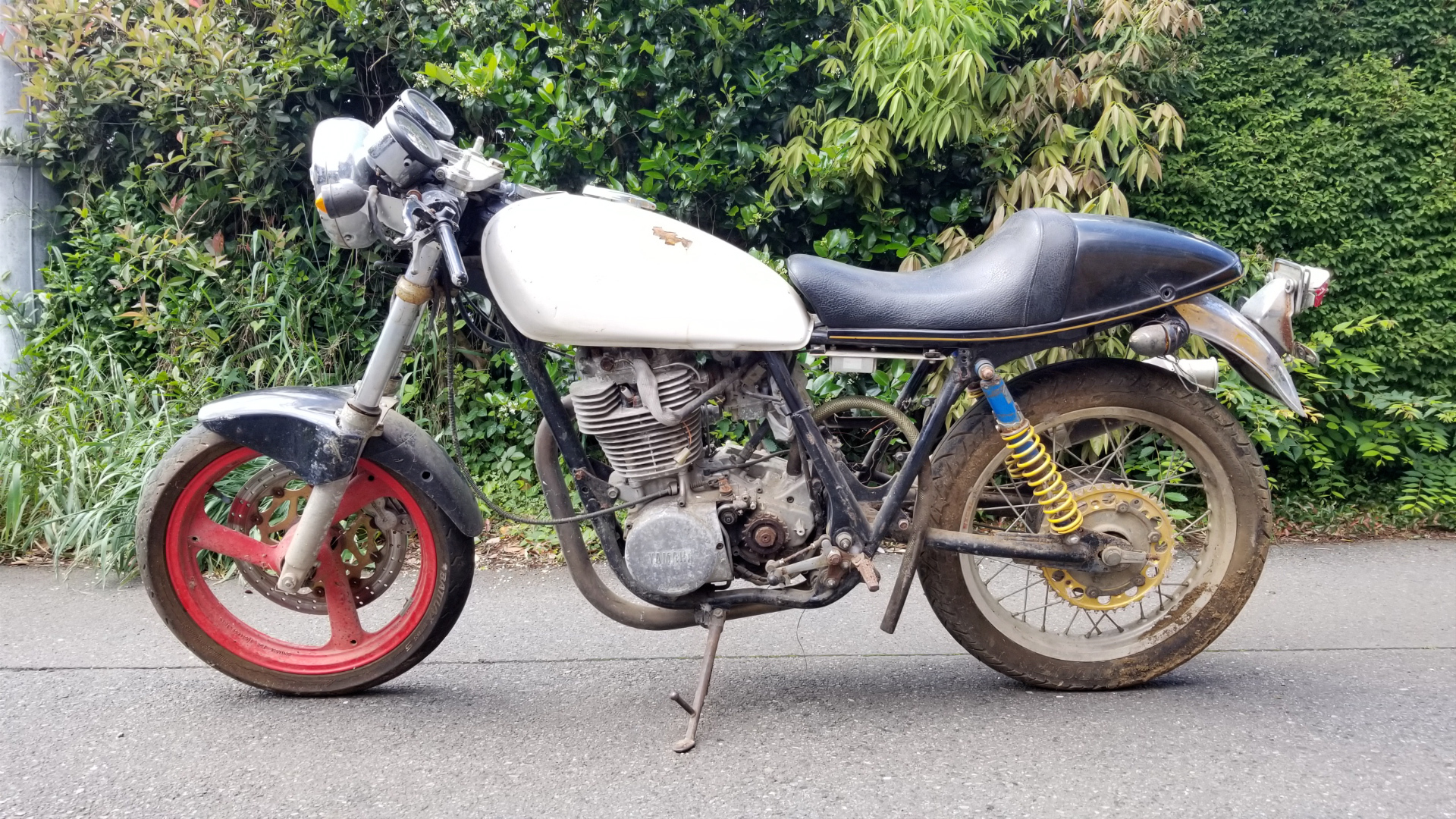 SR改造ネタ】SR400+TZR250(1KT)の足回り純正流用カスタムは SR改造ネタ】SR400+TZR250(1KT)の足回り純正流用カスタムは