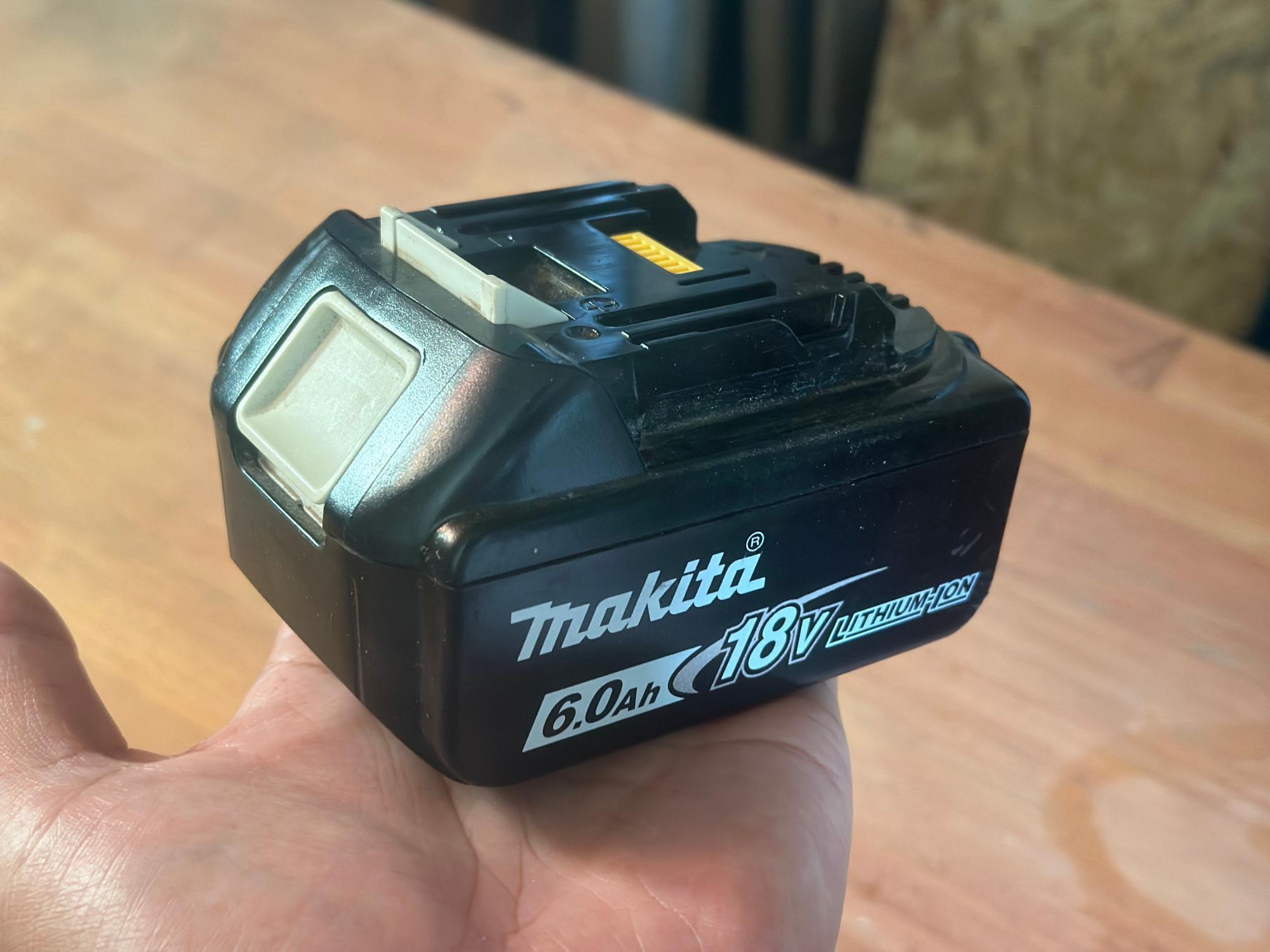 マキタのバッテリー高くない?それでも純正品を買った方が良い マキタのバッテリー高くない?それでも純正品を買った方が良い