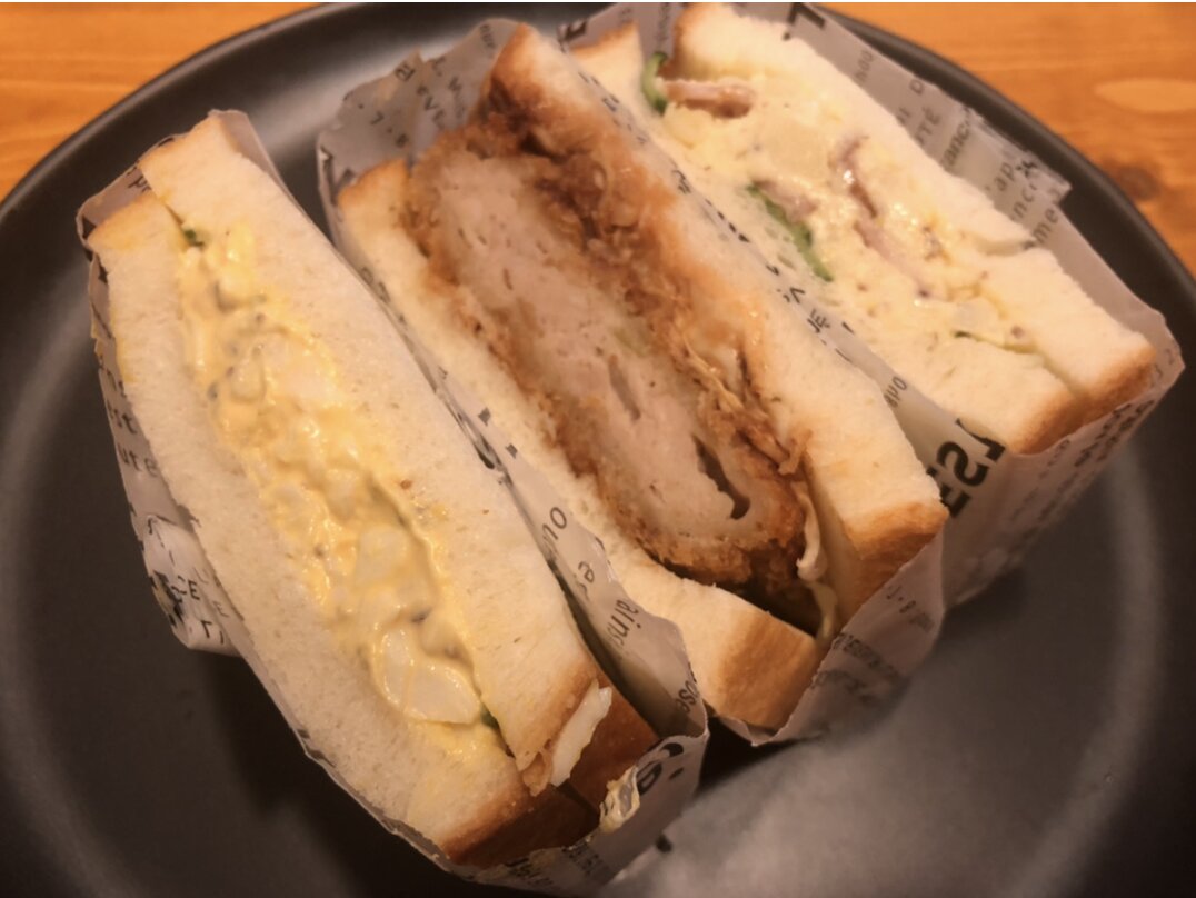 写真は1つずつですが、サンドイッチは2つセットになっています。