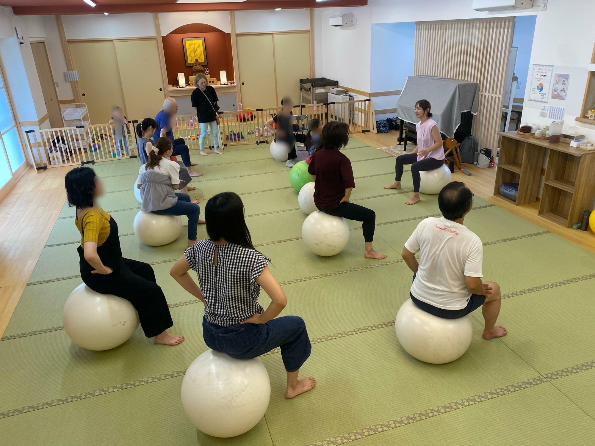 バランスボール教室の様子