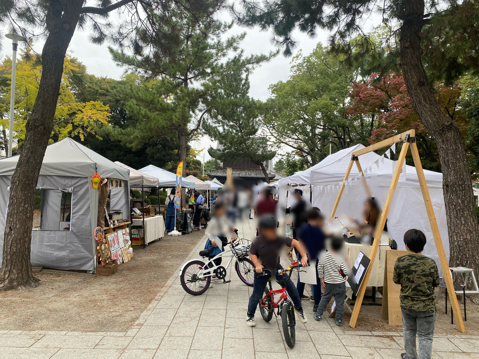 前回（2024年11月16日）の「建中寺マーケット」の様子