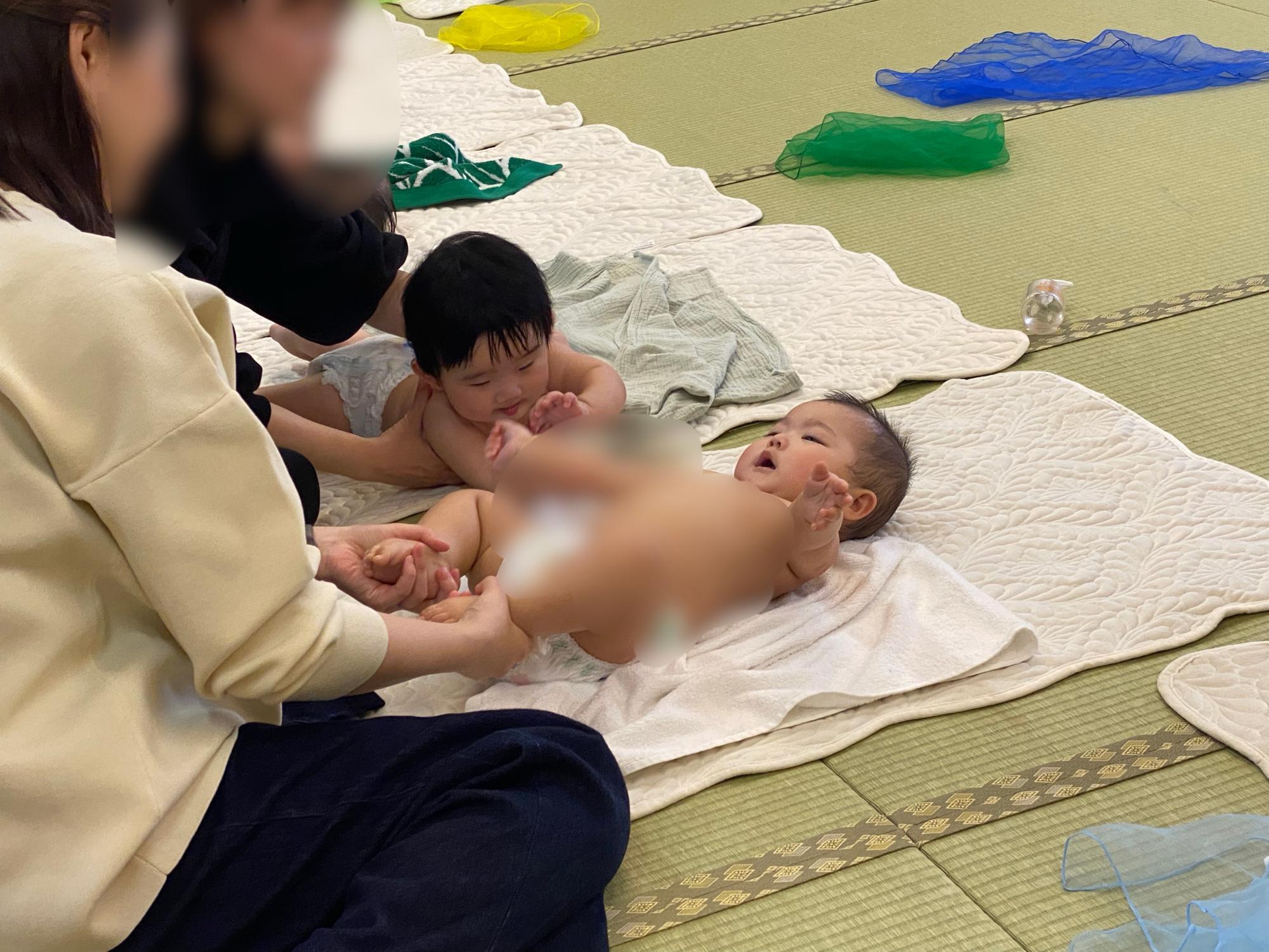 マッサージ　キッズ　おなか 