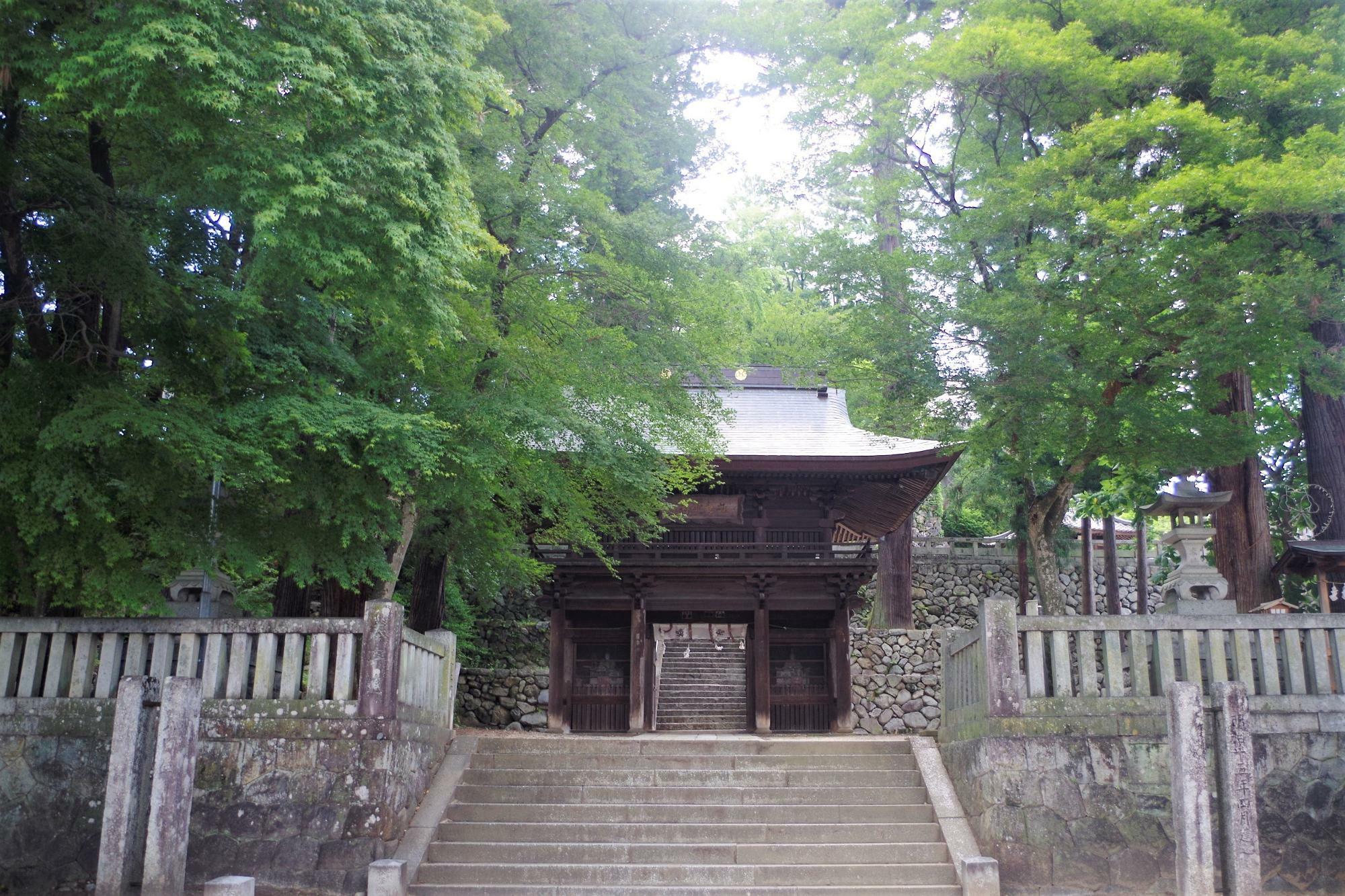 大宮諏訪神社の山門