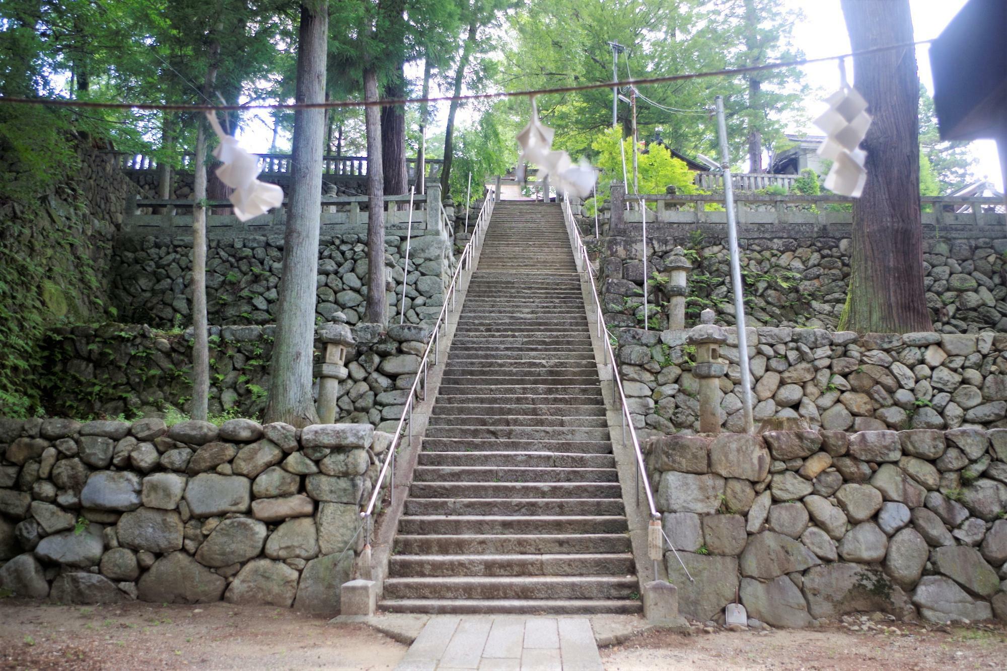 大宮諏訪神社の長い階段
