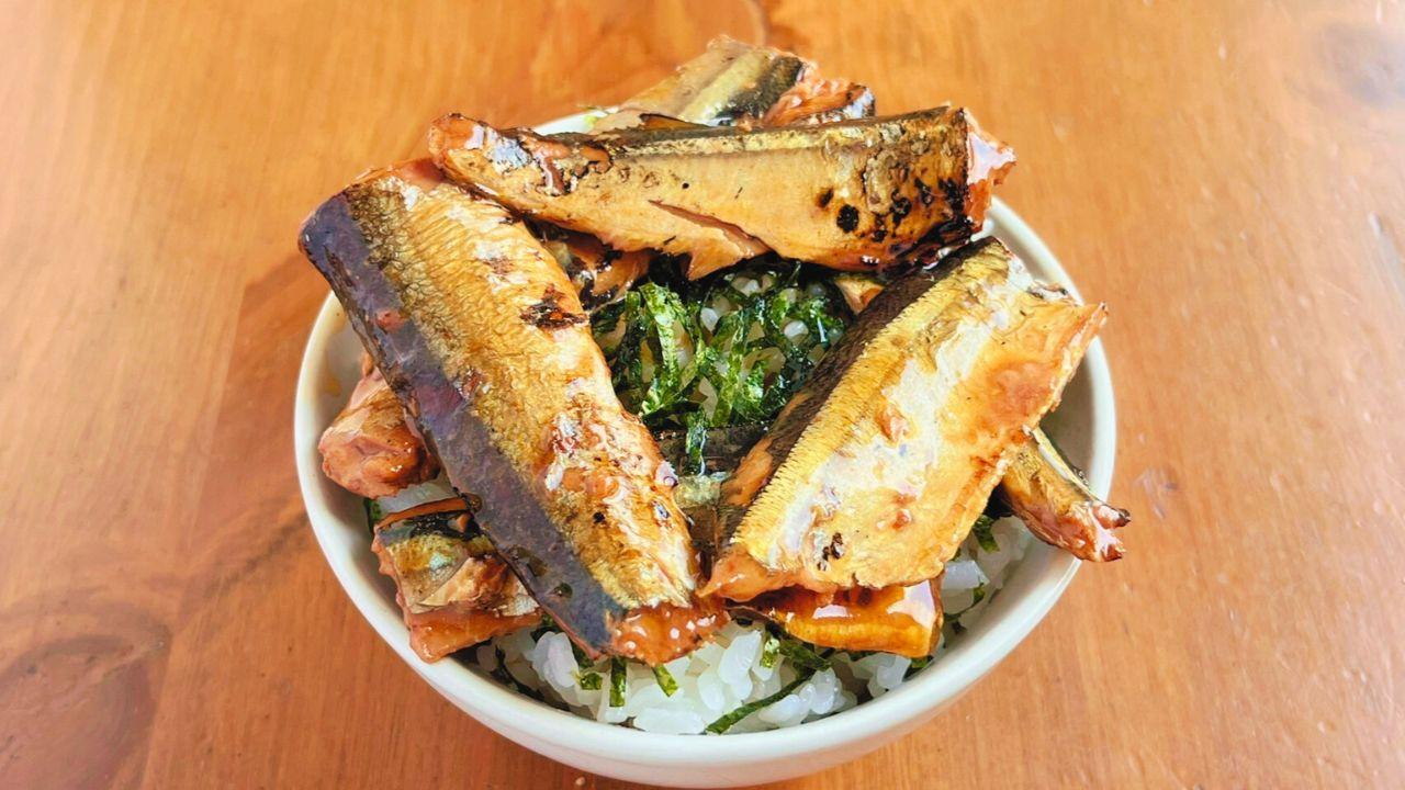 そのまま食べない「サンマ蒲焼缶」ひと工夫で簡単に満足感を