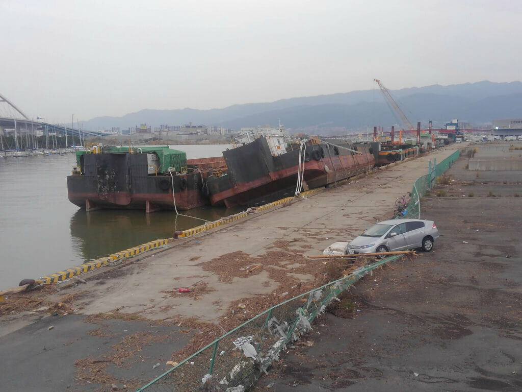 台風21号の被害を受けた西宮港