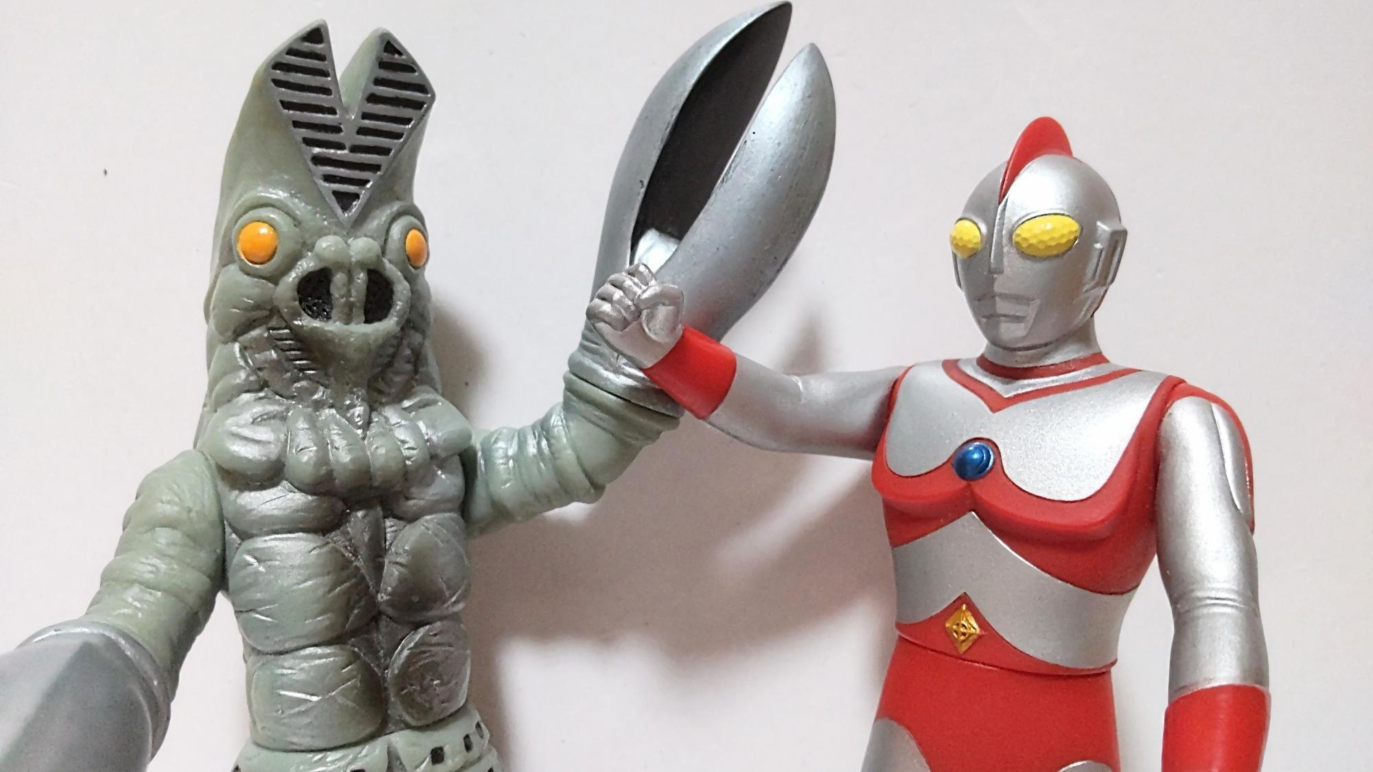 ウルトラマン80と交戦するバルタン星人（6代目）（筆者撮影）