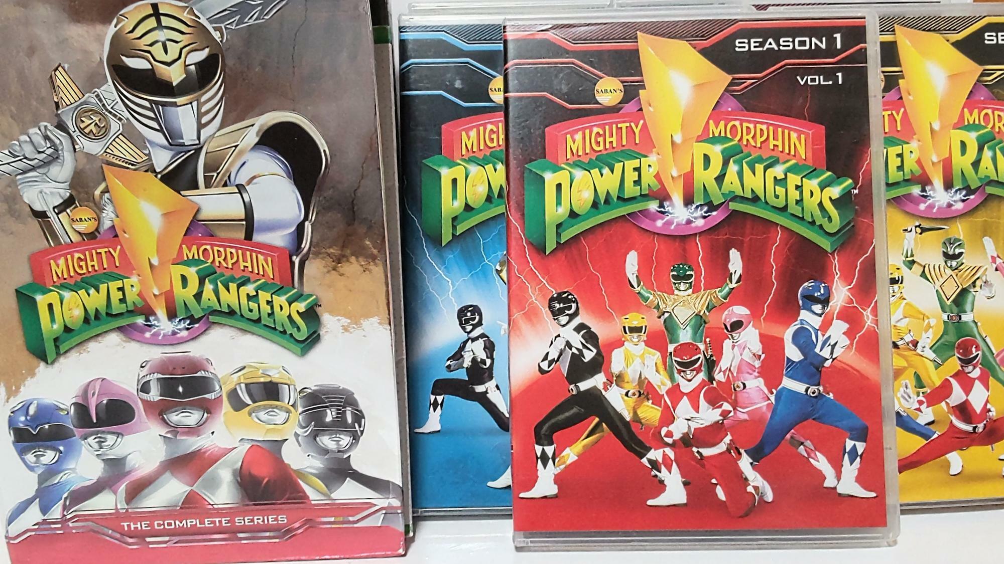 米国で発売された“Mighty Morphin Power Rangers（マイティ・モーフィン・パワーレンジャー）”のDVD-BOX（発売・SHOUT FACTORY、筆者撮影）