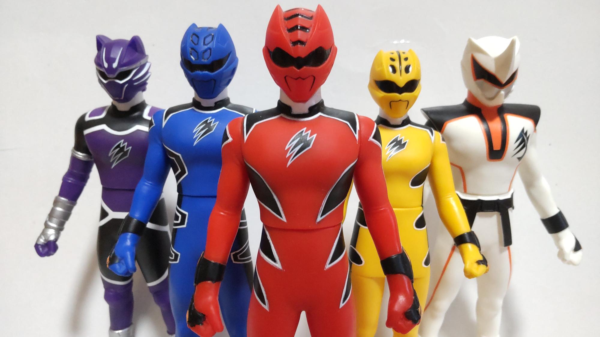 懐物ヒーロー製作所 少年科特隊にせウルトラマンに捕らわる