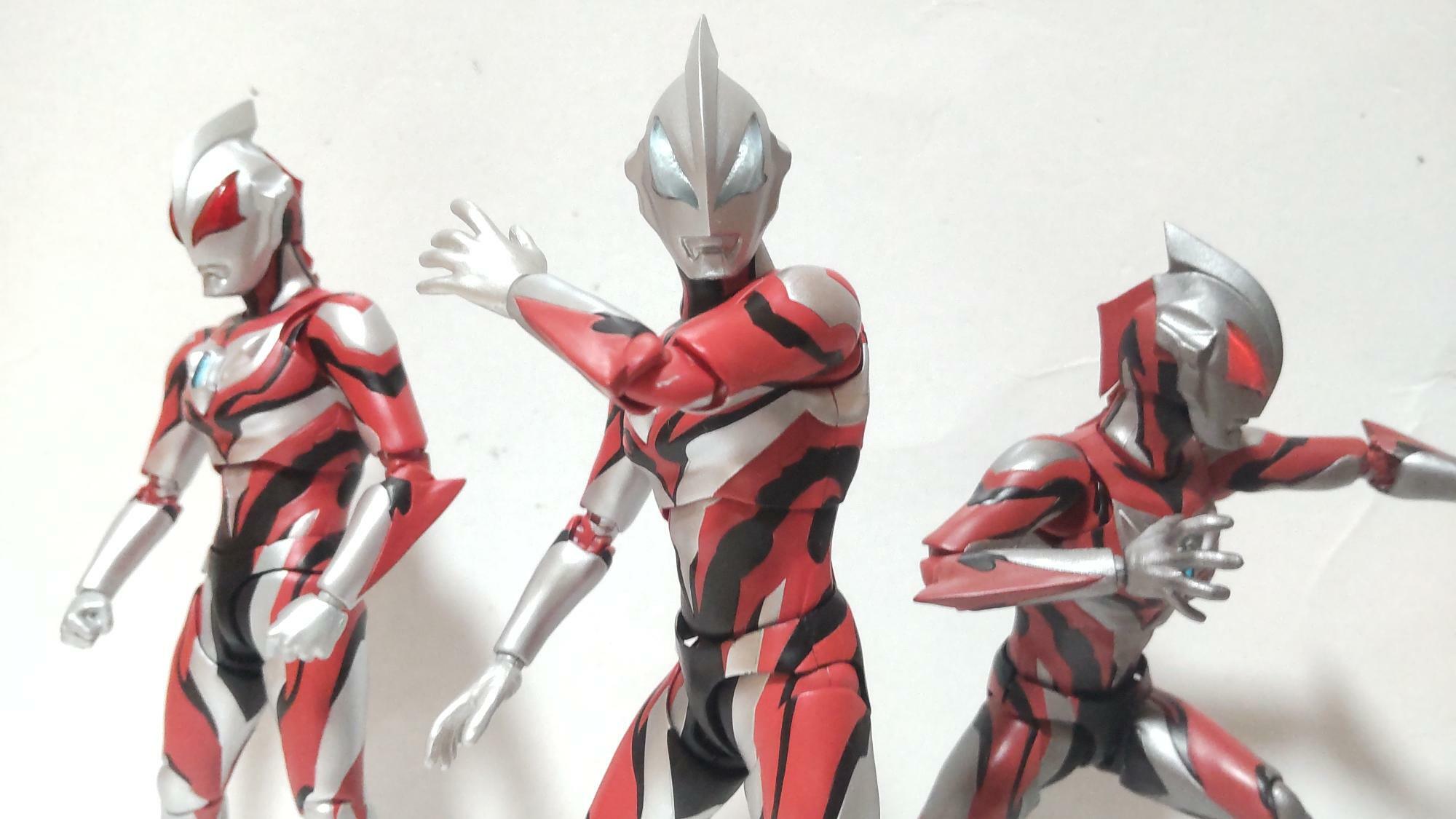 ウルトラマンジードは、ベリアルの配下であり、彼に心酔するストルム星人が創り出した「人造ウルトラマン」。時に父であるベリアルの闇に浸食されながらも、自らの存在意義を見出しながら人々を守り抜いた。