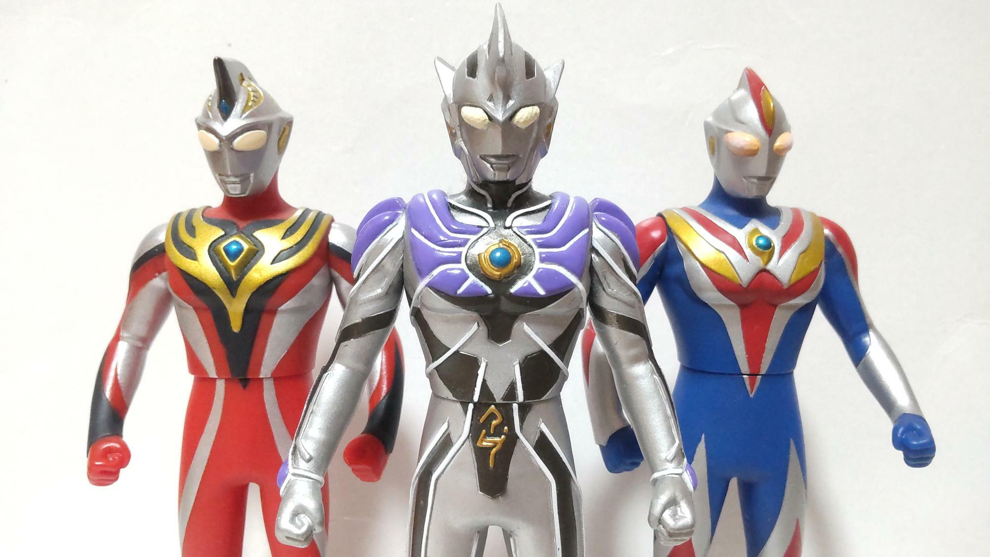 ウルトラマンレジェンドは、地球の生命を守りたいというコスモスとジャスティスの強い思いが奇跡を起こし、両者がひとつとなった存在。過去に出現したことのある伝説の戦士とされているが、その詳細は不明。