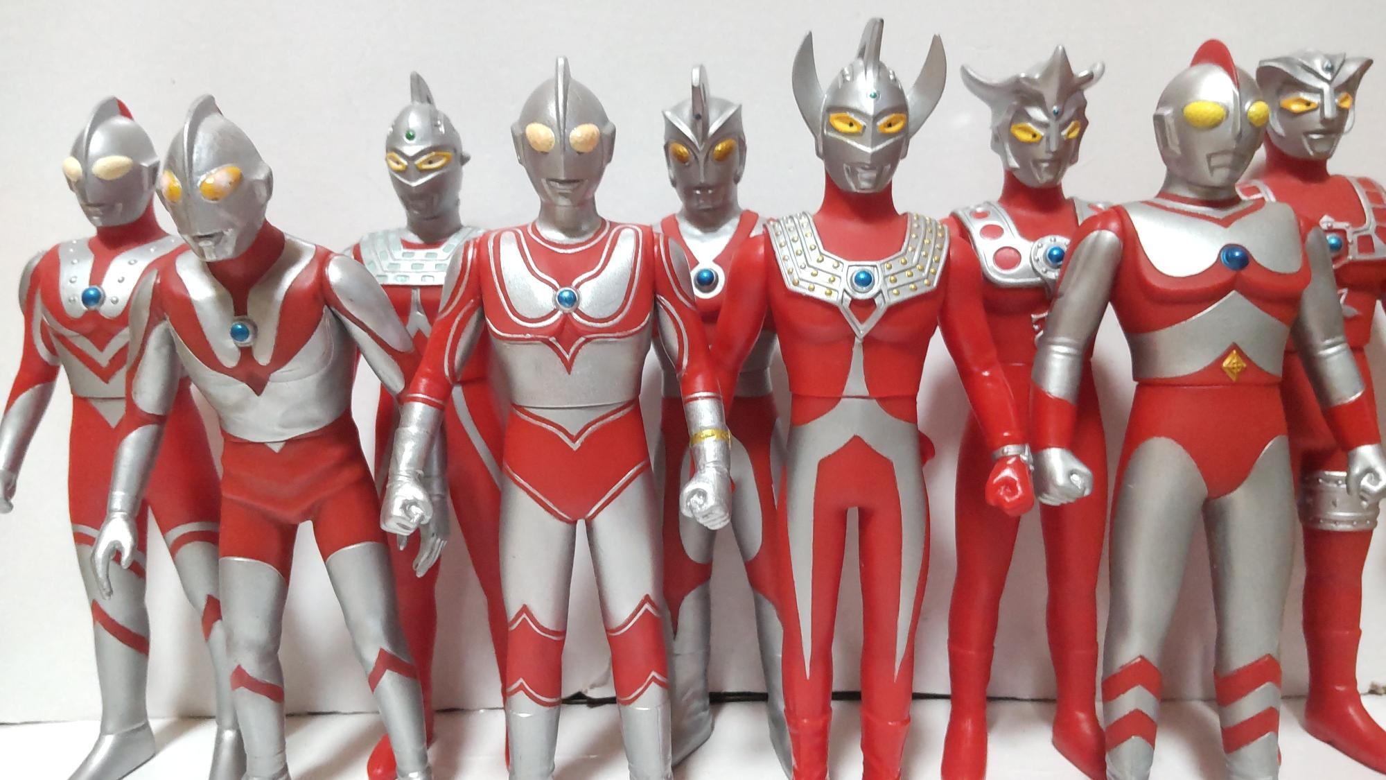 『ウルトラマン（1966）』から『ウルトラマン80』まで登場した9人のウルトラマン達。彼らは幾多の戦いから地球を守り抜いた戦績、そして兄弟のような絆の深さから「ウルトラ兄弟」と呼ばれる称号を得ている。