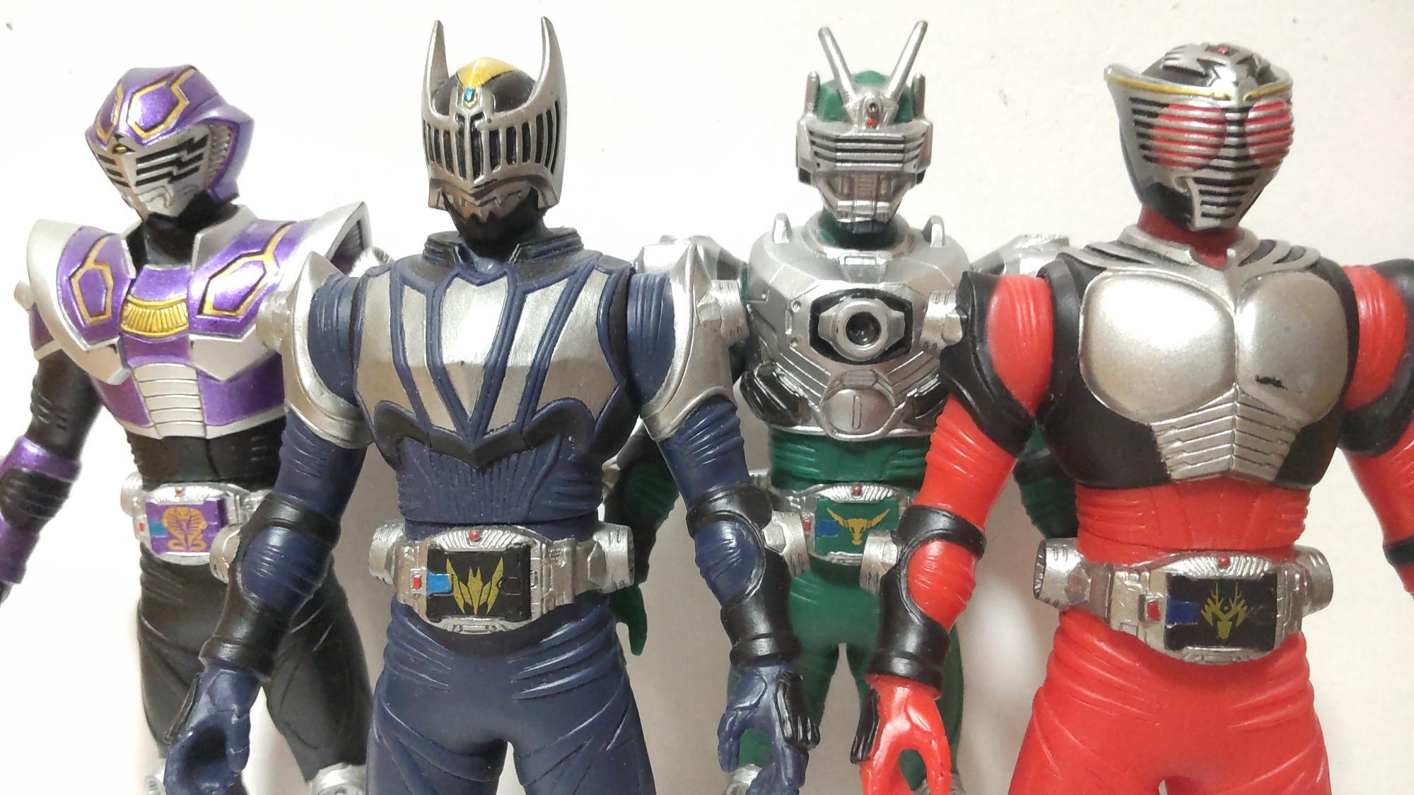 物語の終盤に残った4人の仮面ライダー達。タイムリミットが迫るライダーバトルにおいて、自問自答しながらも苦しい戦いを強いられるが、彼らそれぞれの生き様にも、最期の時が近づいていたー。