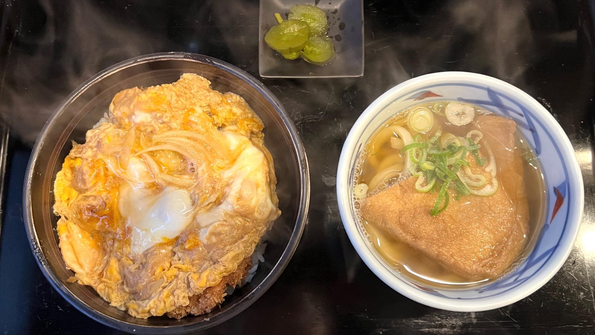 出汁が美味いとホッとする讃岐うどんと絶品かつ丼【大阪福島ランチ