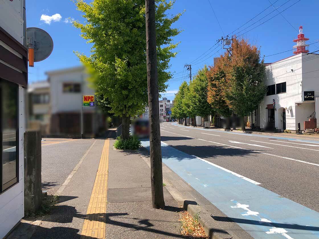 近くの道路