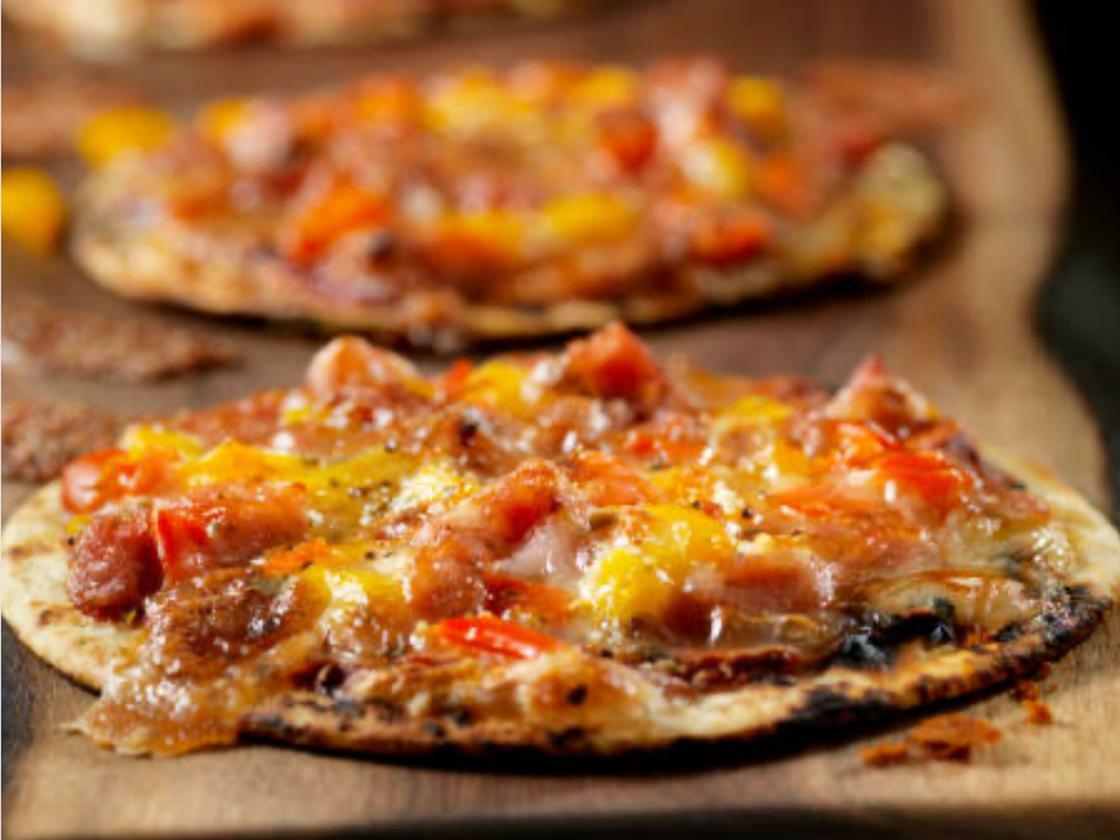 石窯で焼いたピザ