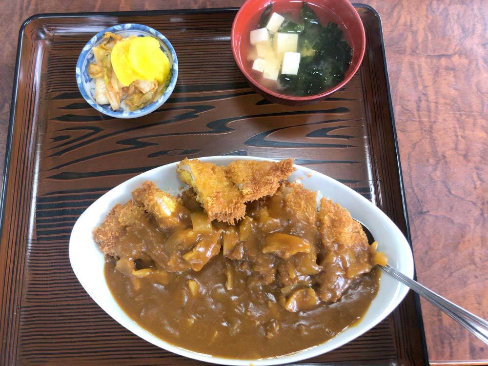 カツカレー　900円（税込）