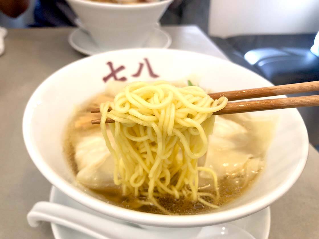 止まらなくなる鶏ワンタン細麺