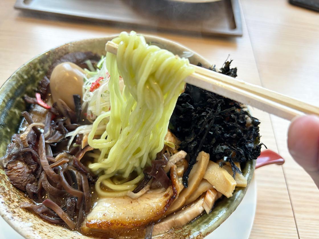 特注の麺