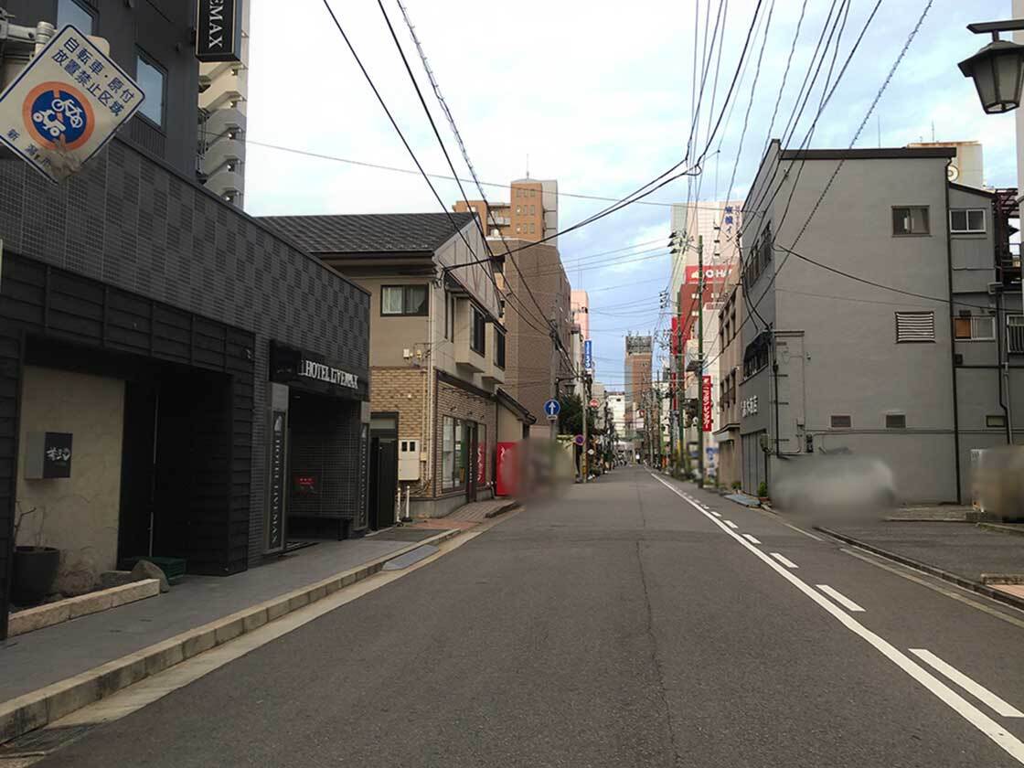 近くの道路