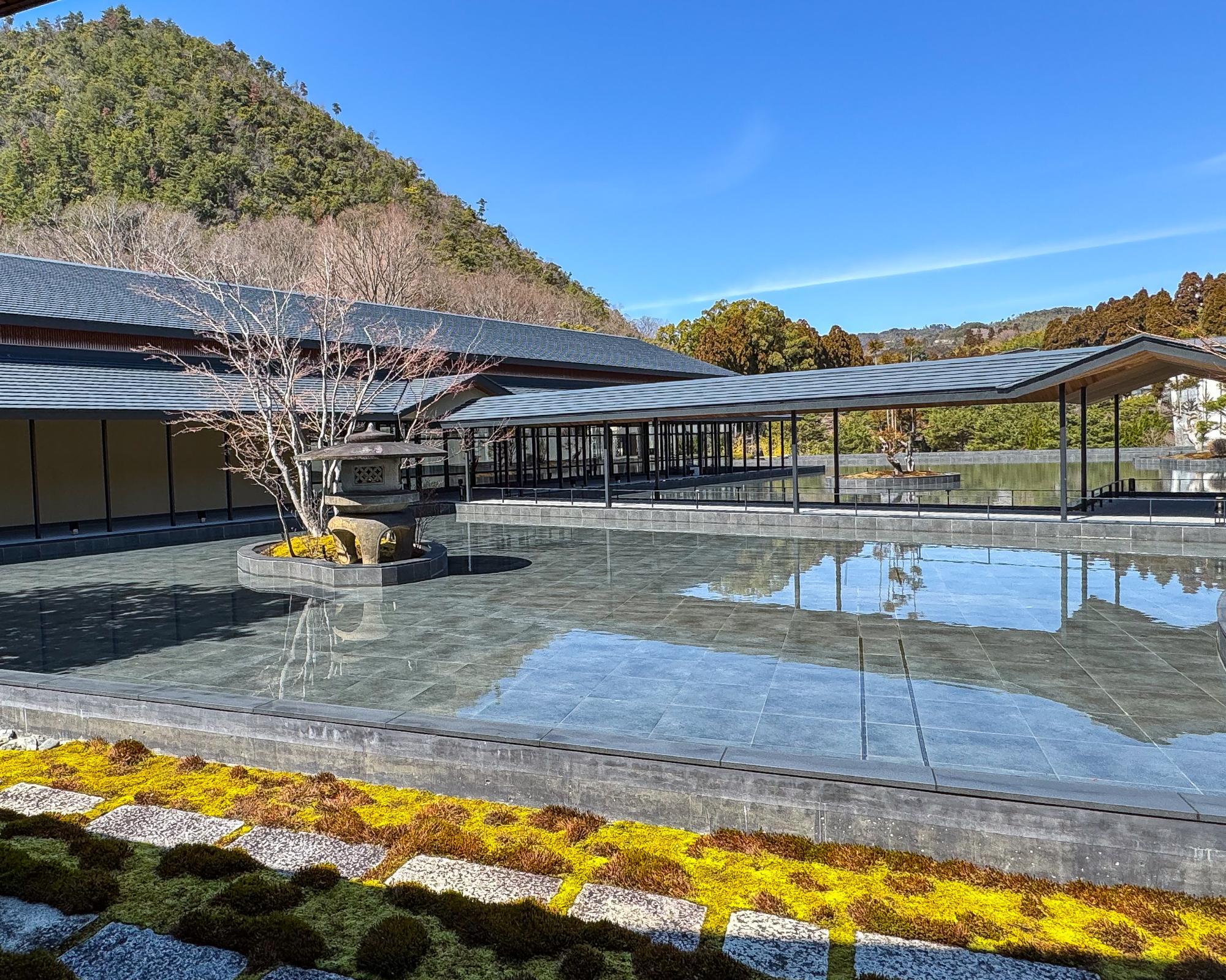 京都の奥座敷でアフタヌーンティー《ROKU KYOTO, LXR Hotels