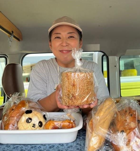 店主の海江田さん。笑顔がすてきです！