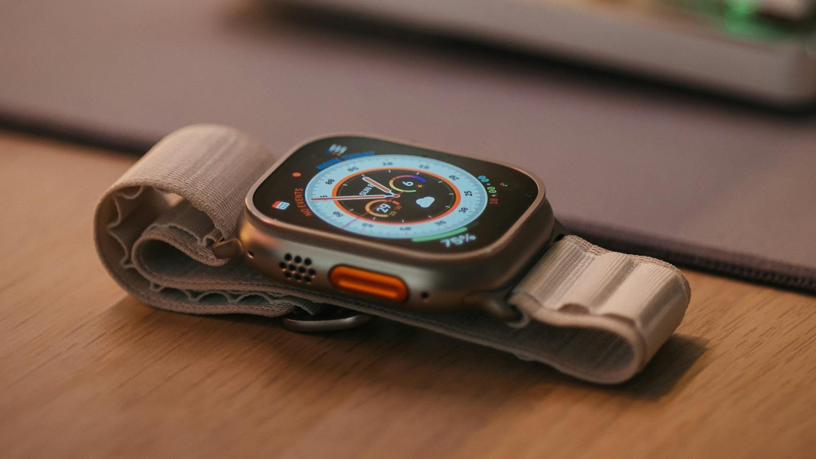Apple Watch Ultra 初代 2022年モデル（Apple Watch」の7つの
