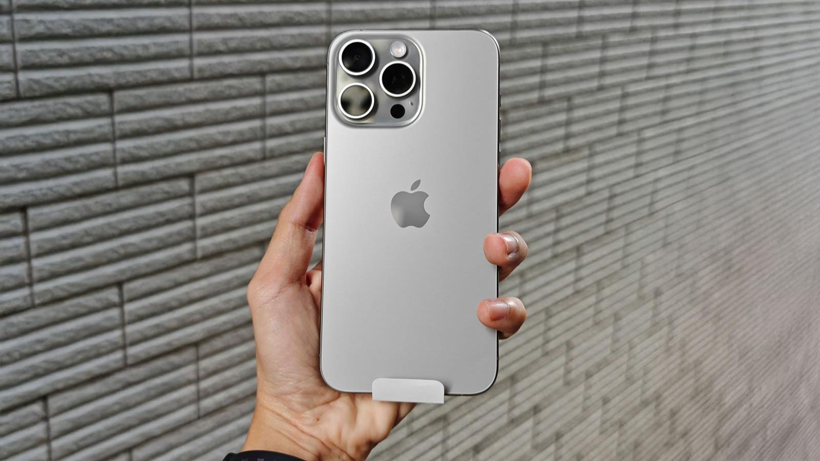 iPhone 15 Pro Maxを今買うべき5つの理由 - 3万円安く買える前 iPhone 15 Pro Maxを今買うべき5つの理由 - 3万円安く買える前