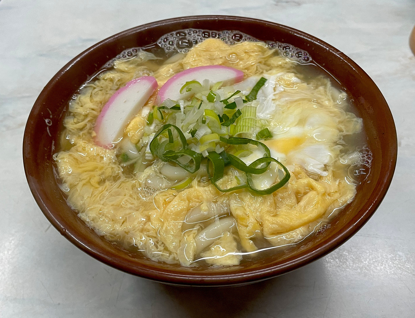 シンプルだけど玉子感まんさいの玉子とじうどん