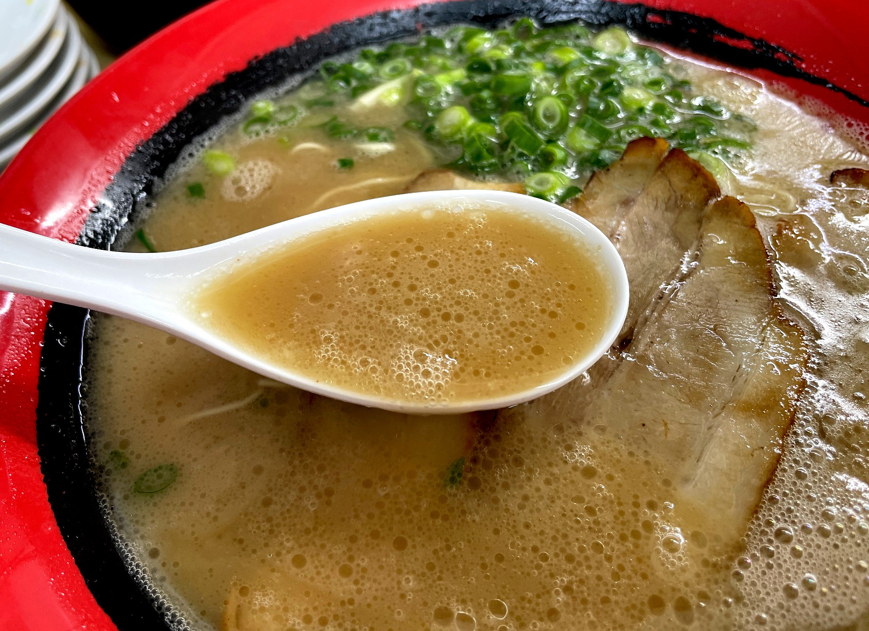 柔らかいとろみのスープは深いコクのある王道の味