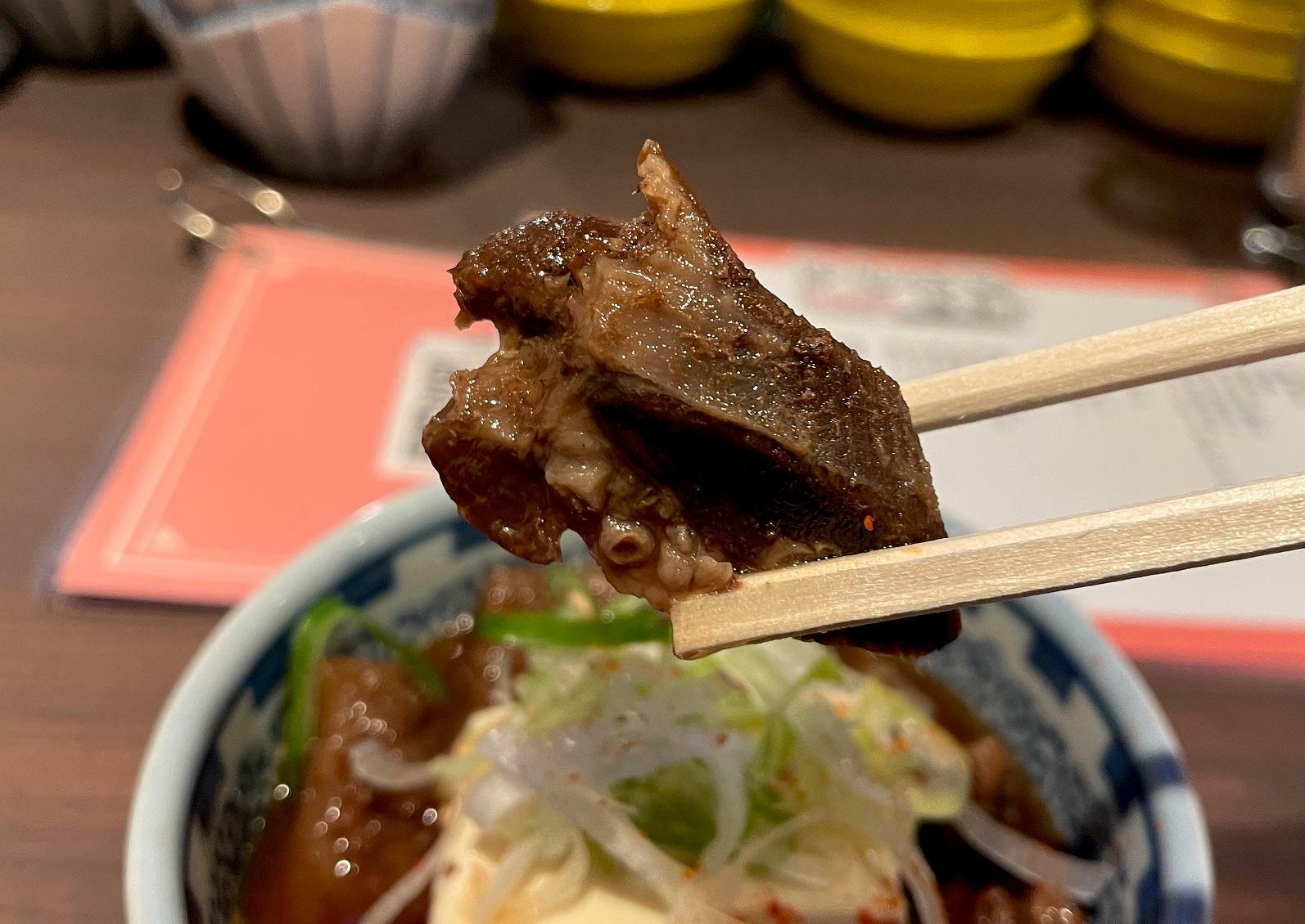 肉豆腐のお肉は柔らかくて美味しい。