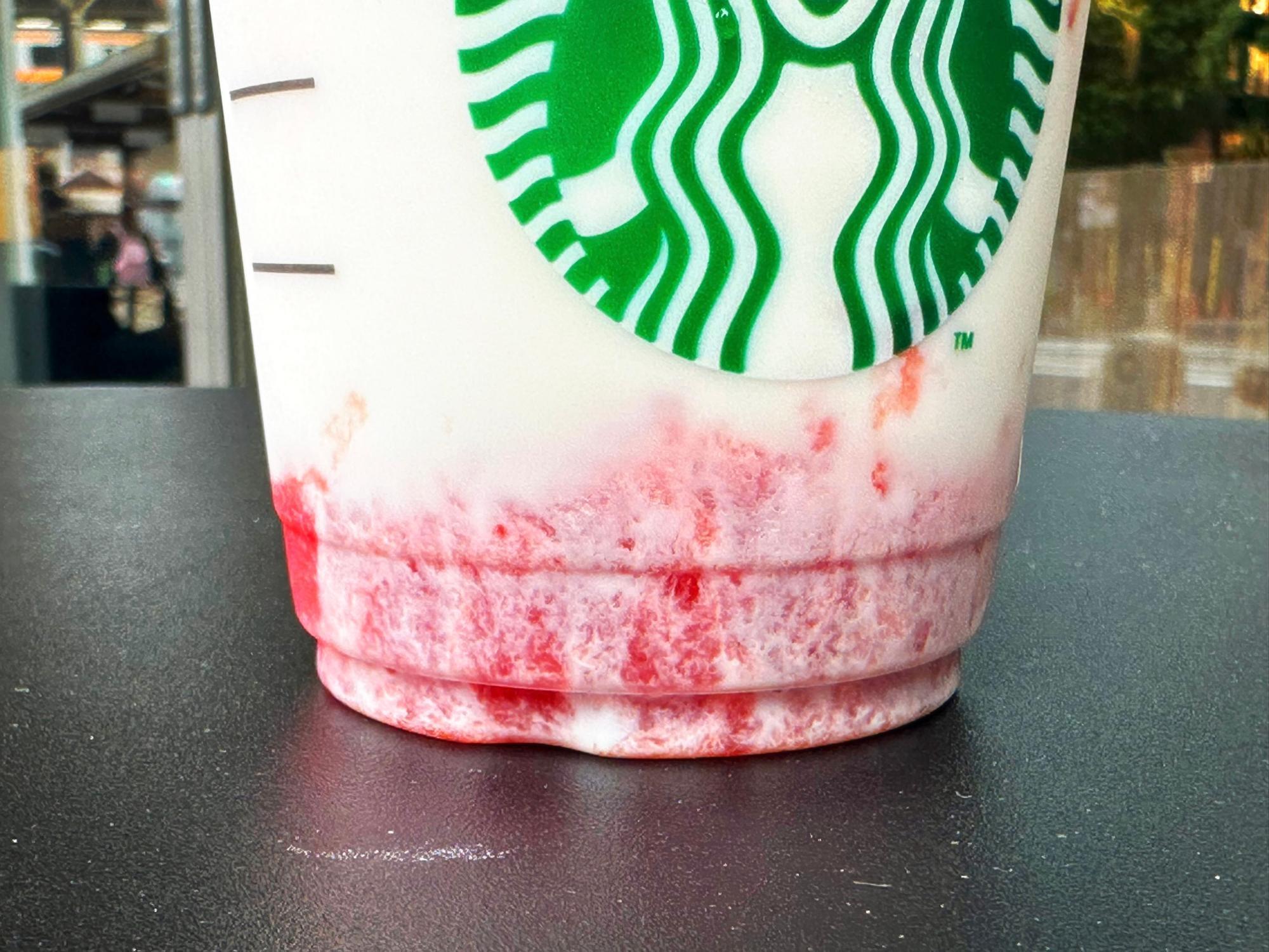 スタバ新作】“苺ミルク”で追い打ち、突然の新作発表にSNS歓喜