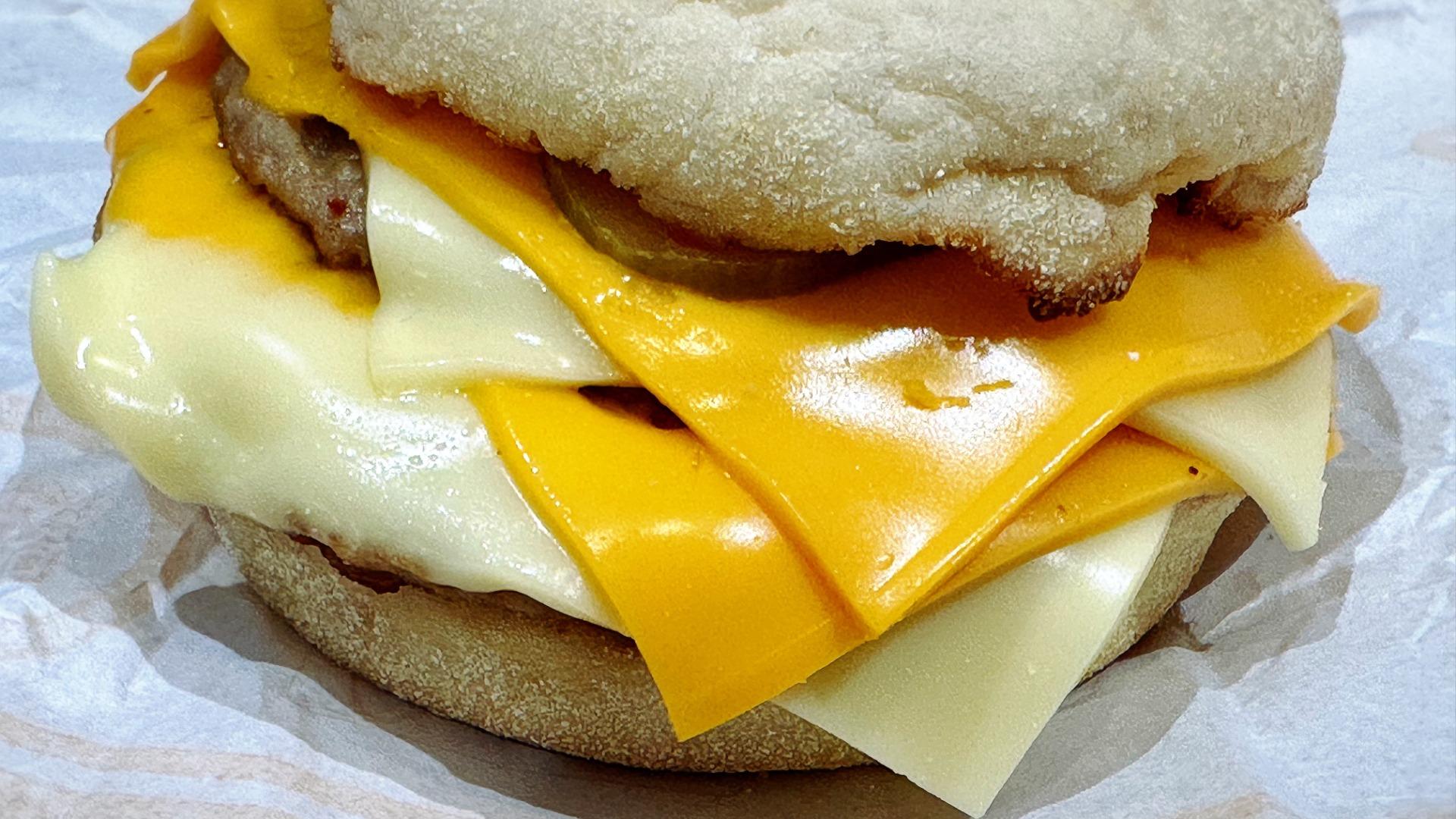 マック ビックマック ダブルチーズバーガー ソーセージエッグマフィン 高評価】マクドナルド ダブチソーセージマフィンの感想