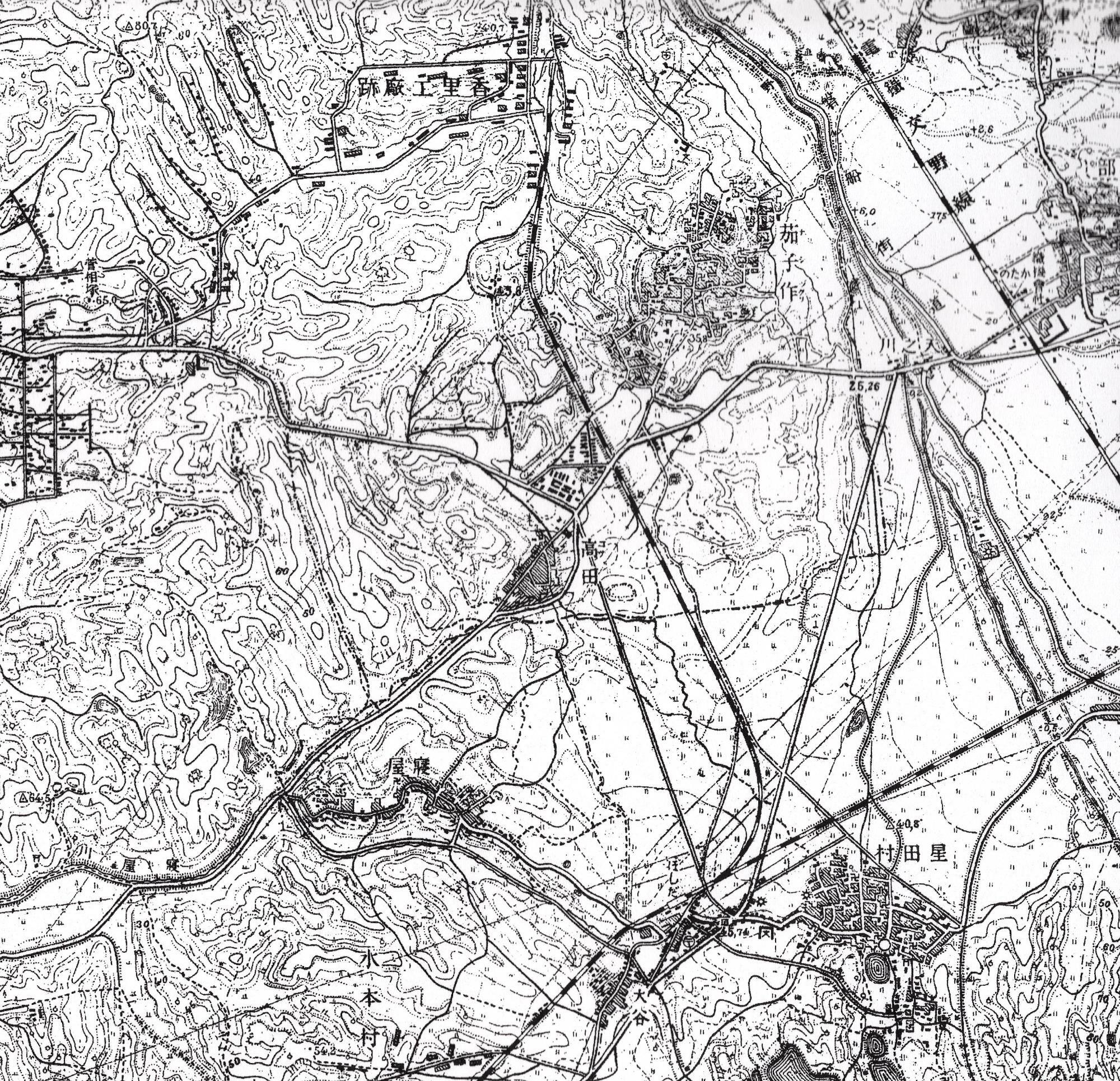 1947（昭和22）年測量の2万5千分の1地形図（国土地理院発行）に記された線路をたどると「香里工廠跡」という文字が