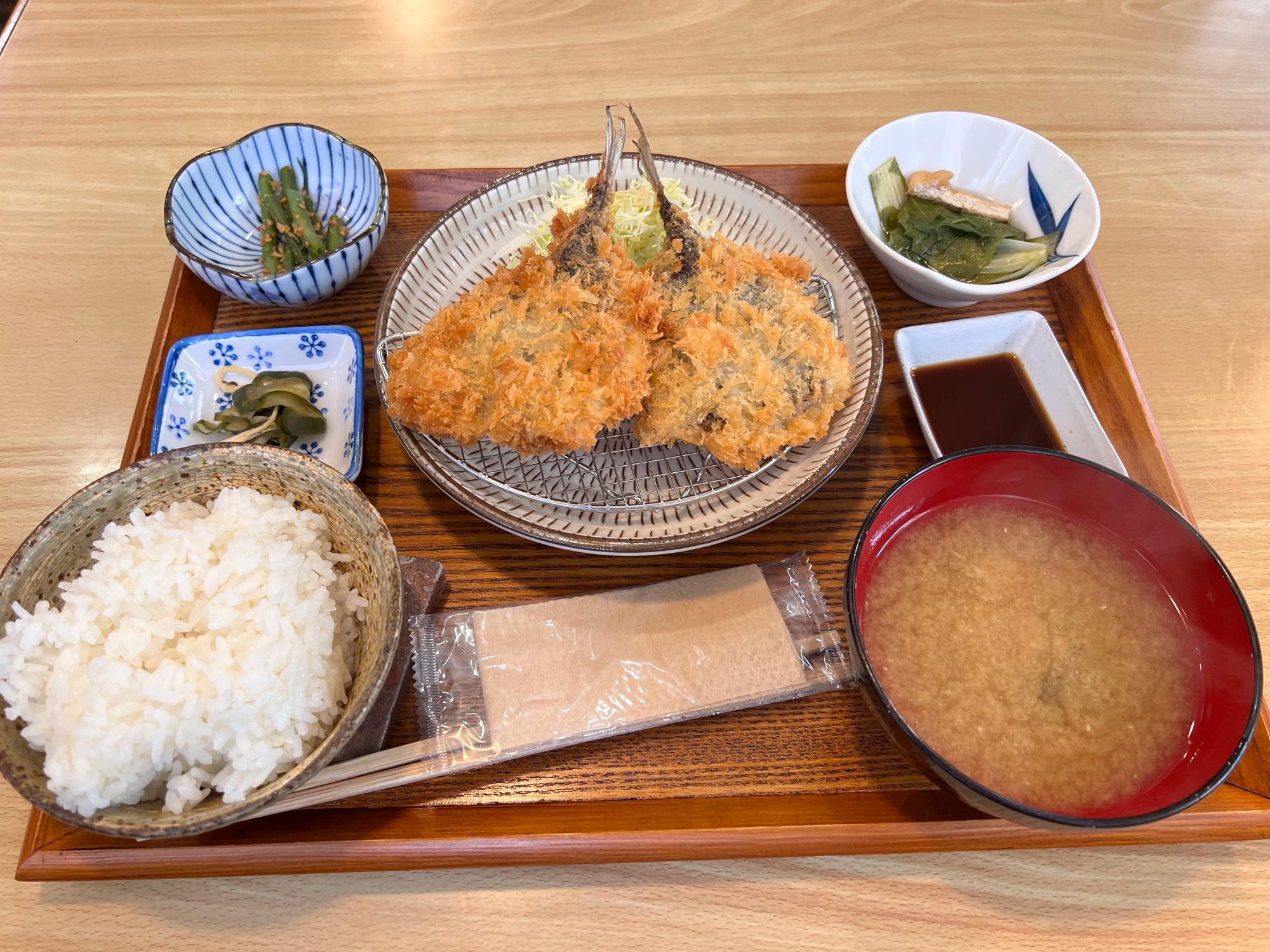 サクサクふっくらアジフライ定食