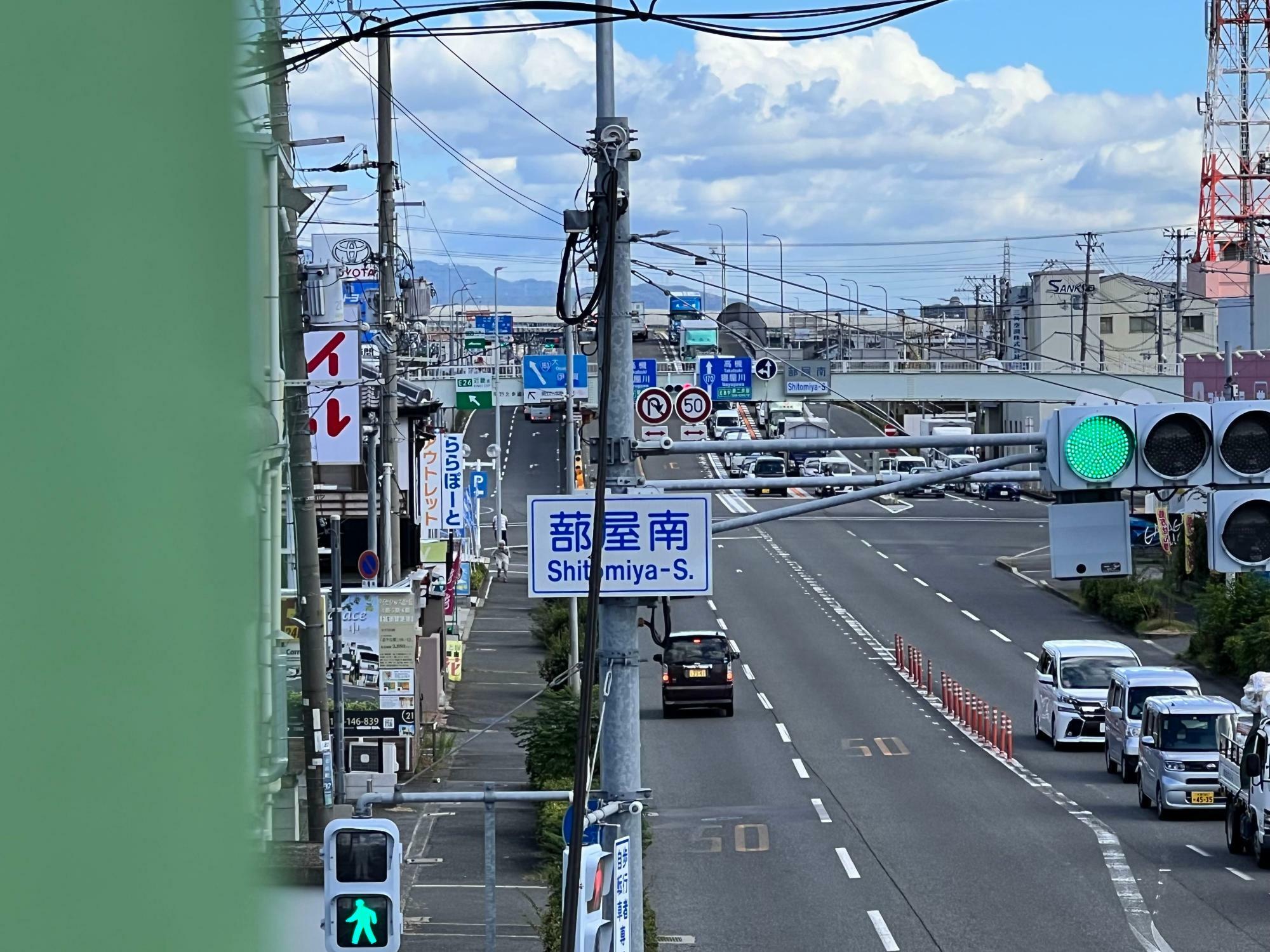 2つの交差点の距離は200ｍ強