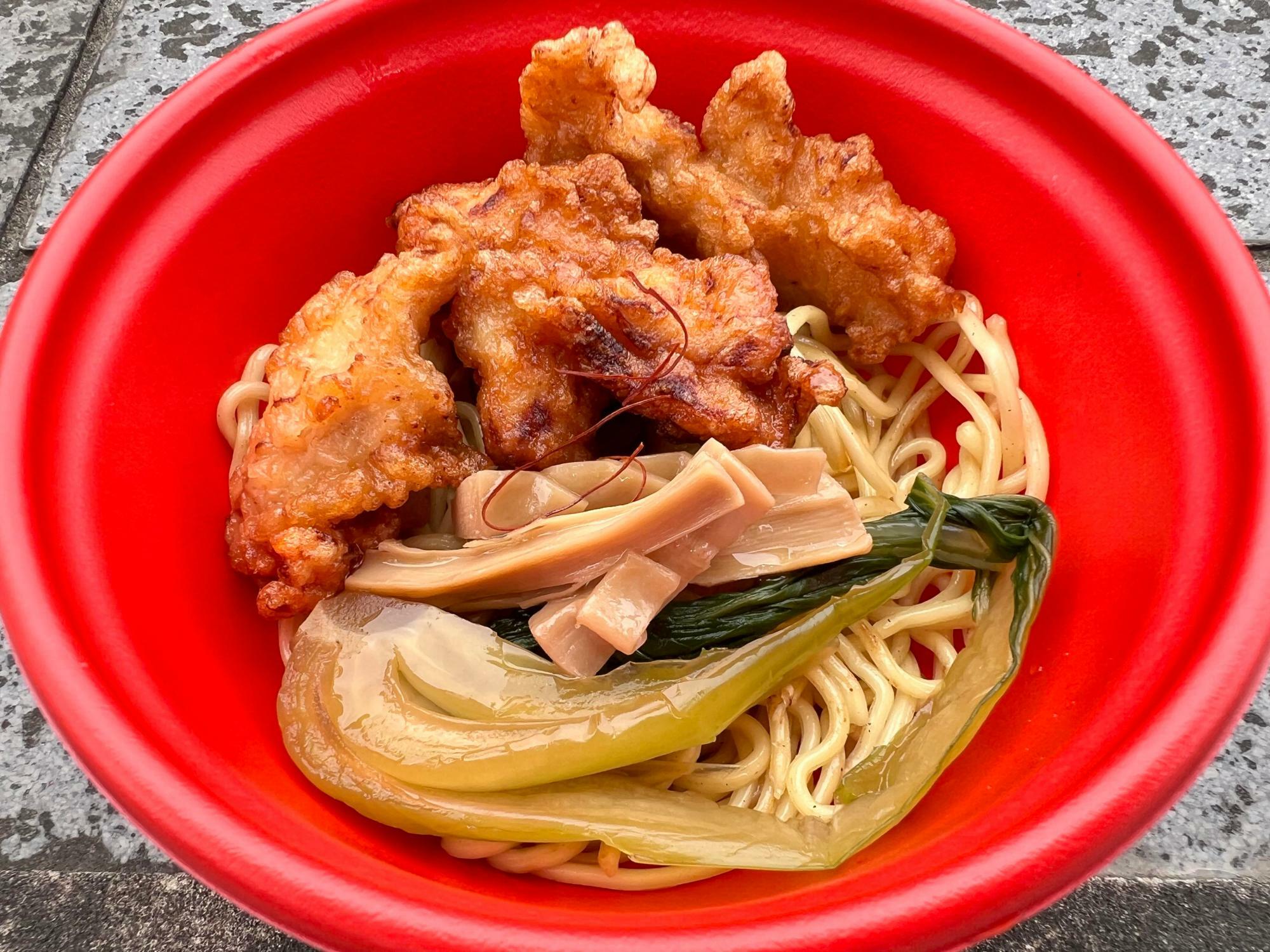 麺が香ばしかった鶏塩焼きラーメン