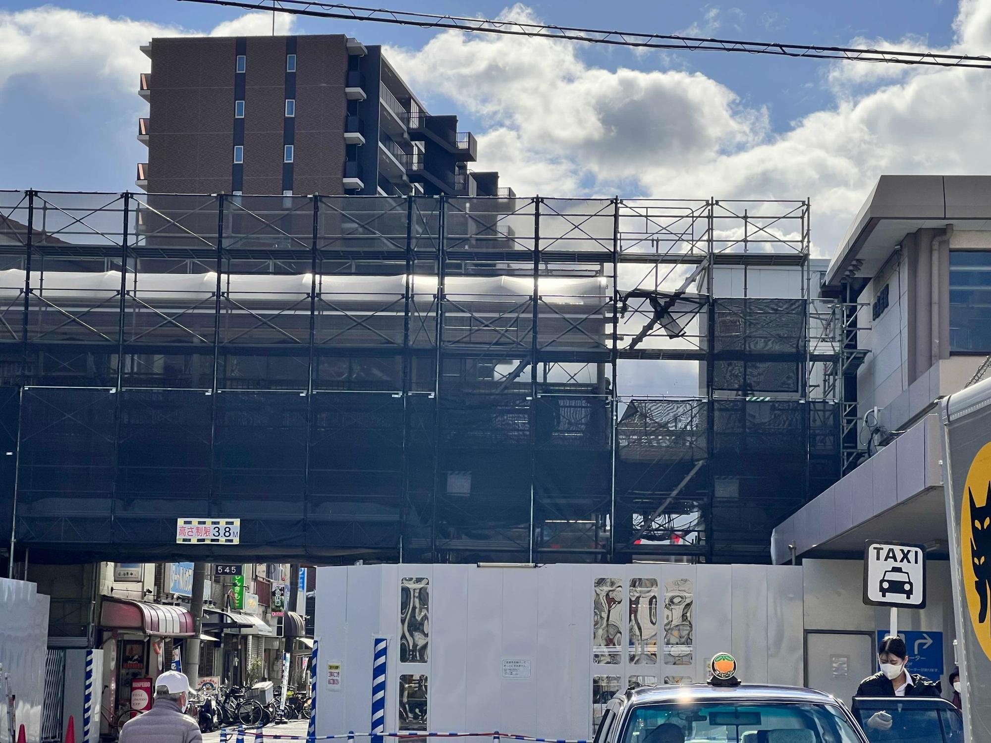 駅舎側とはまだ接続されていません