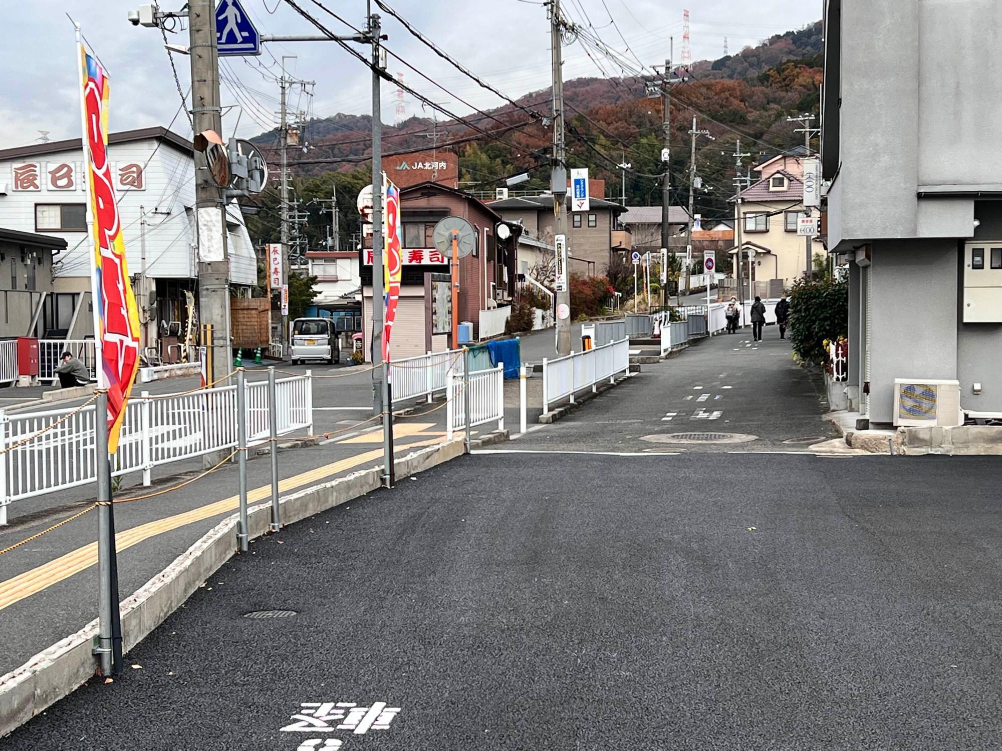 入出庫は少し東側から行うものと予想されます